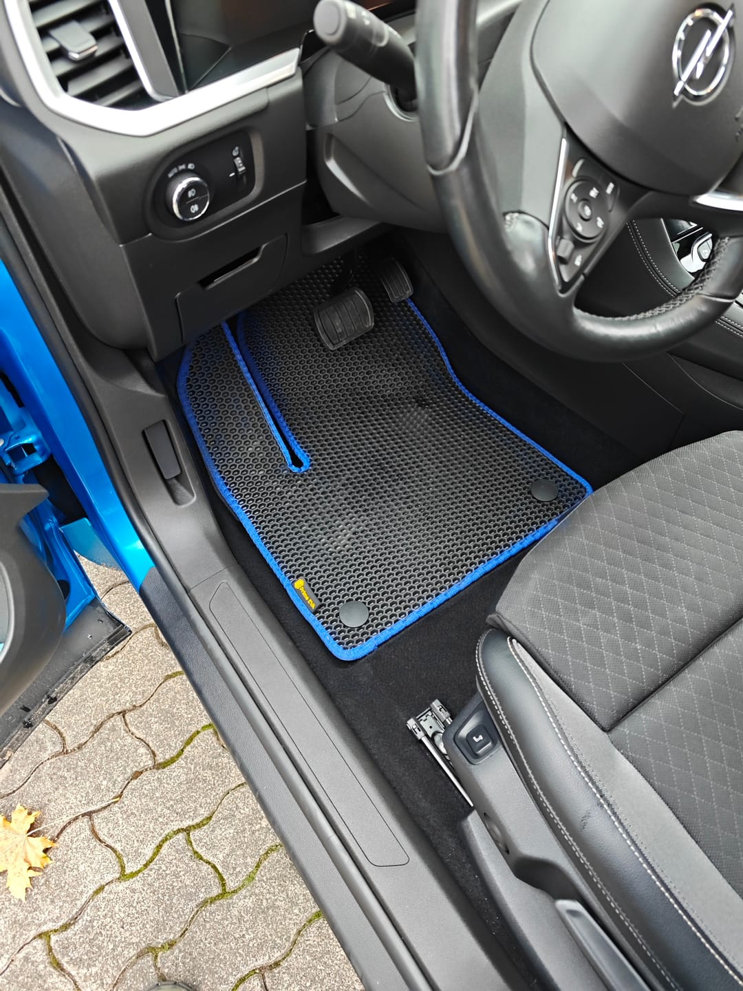 Customer photo review of Auto Fußmatten nach Maß - Vorne