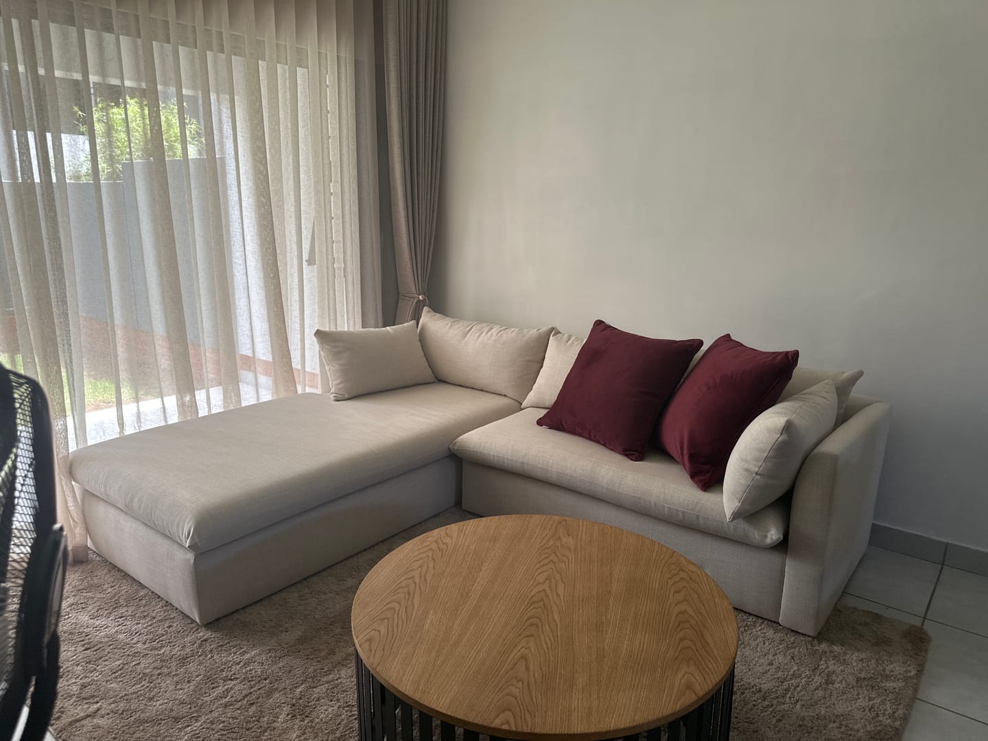 Customer photo review of Lira Luxe L Shape Small
