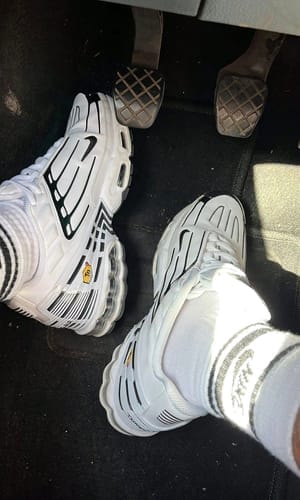 Customer photo review of The Shoesxva
