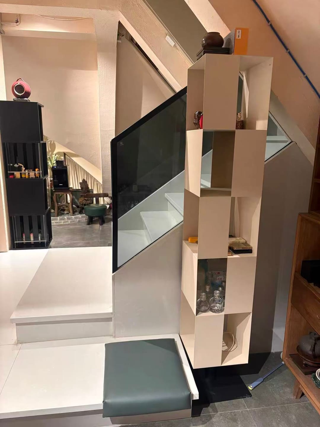 Customer photo review of KKUSO METAL SHELF - CUBI ALMOND MILK