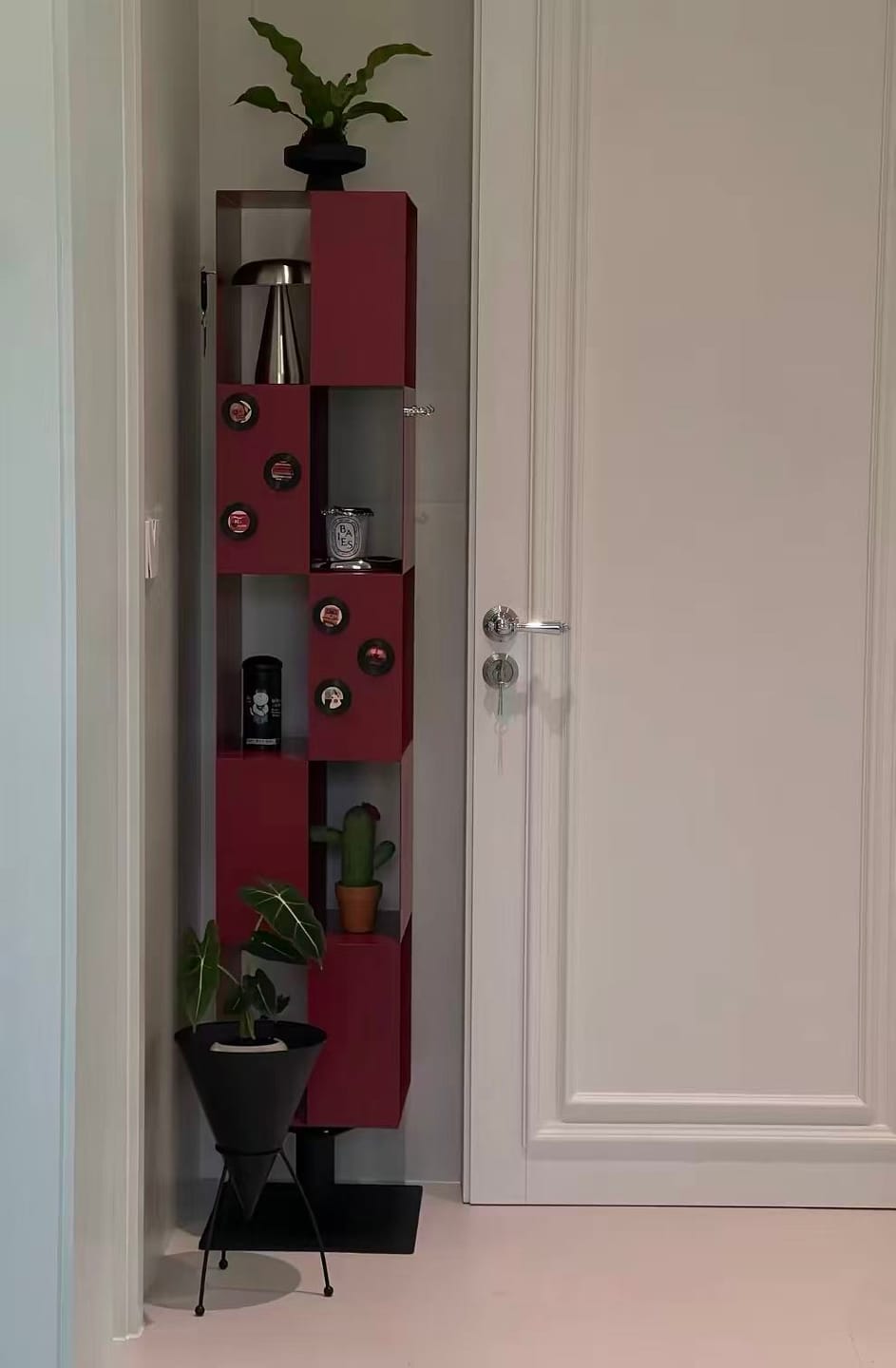 Customer photo review of KKUSO METAL SHELF - CUBI BORDEAUX RED