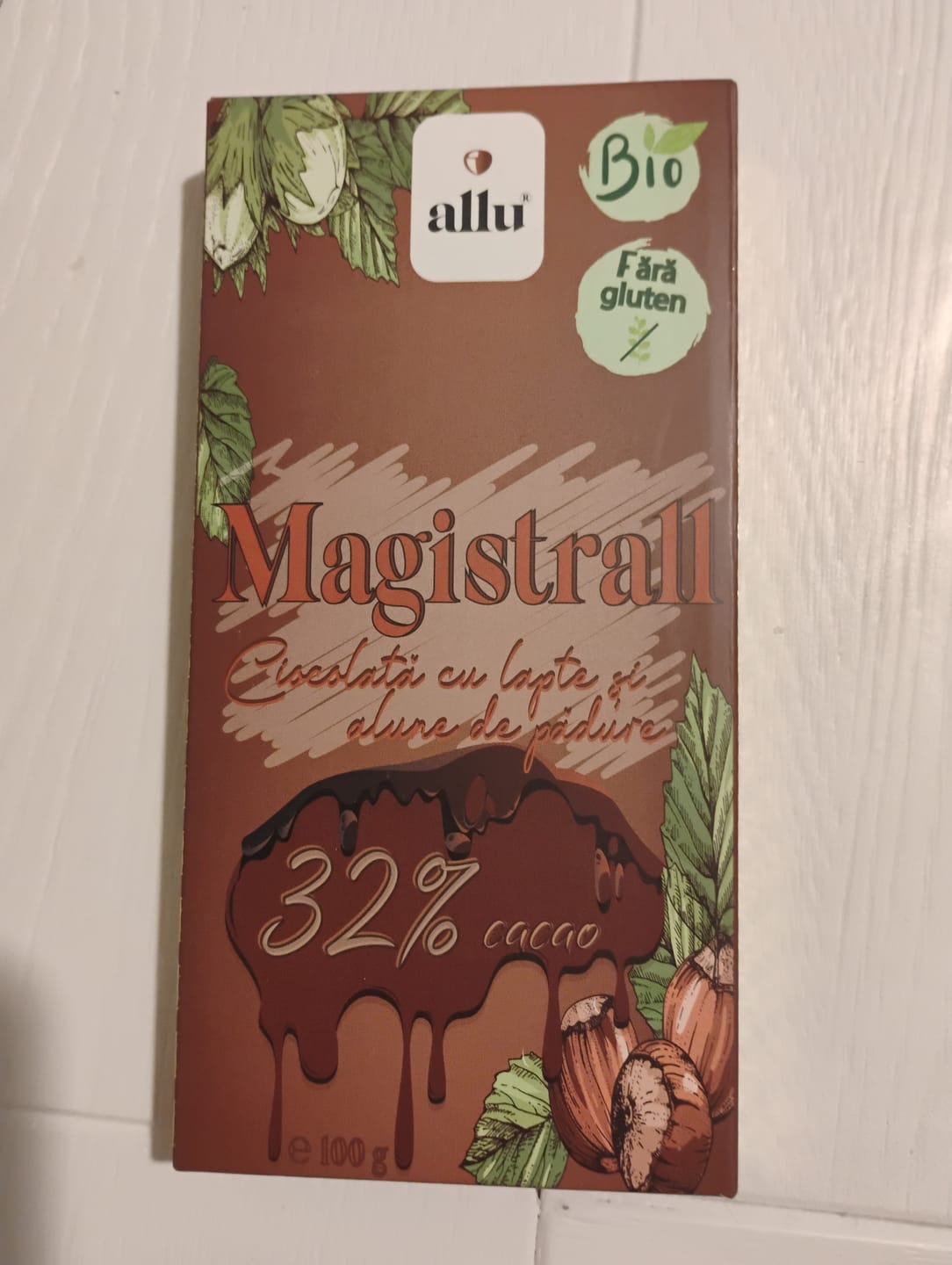 Customer photo review of Magistrall - ciocolată cu lapte și 30% alune de pădure, BIO, 100g