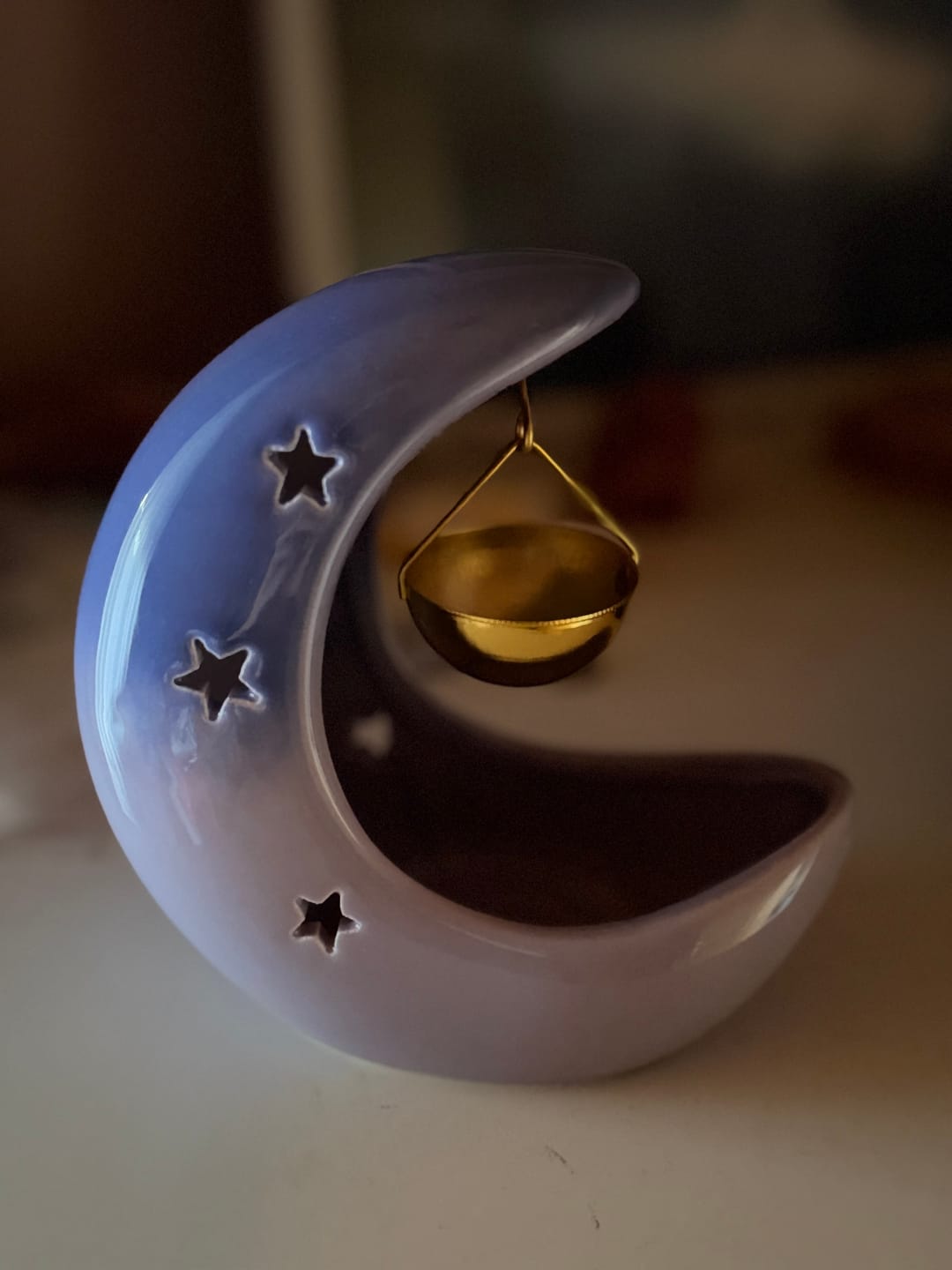 Customer photo review of Halbmond Duftlampe mit Sternausschnitten