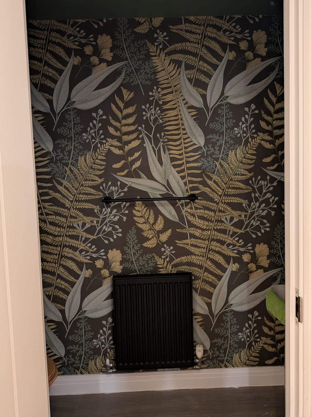 Customer photo review of Kimberly - Vintage Green Leaves Wallpaper