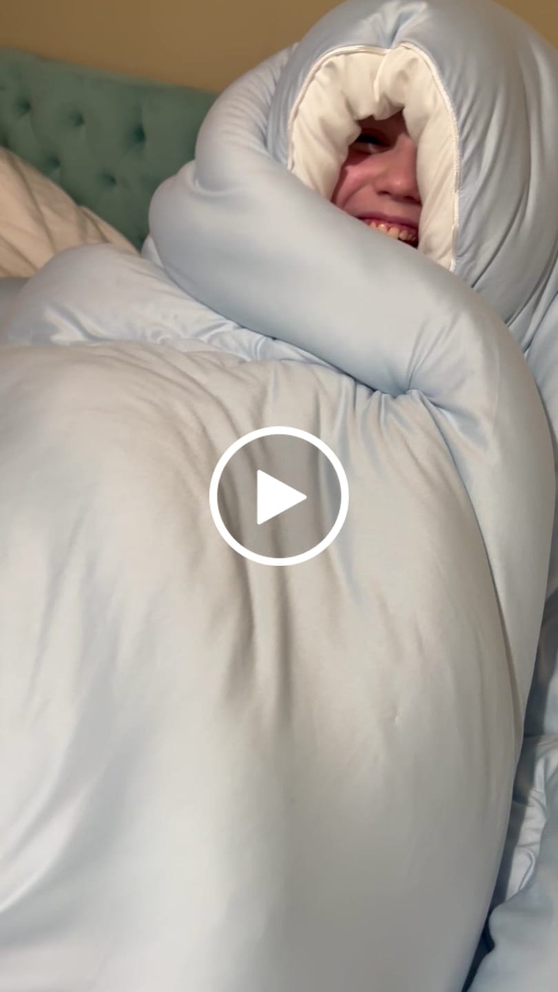 Customer video review of MarshMellow Comforter