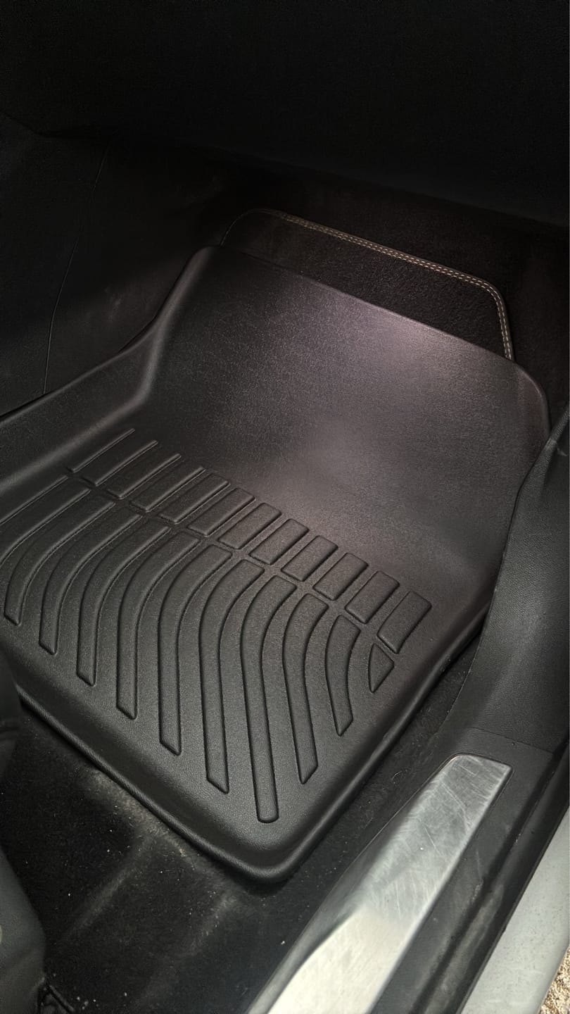 Customer photo review of Pisos Calce Perfecto PEUGEOT 3008 años 2017 al 2024 NO COMPATIBLE PARA GT / GTLINE