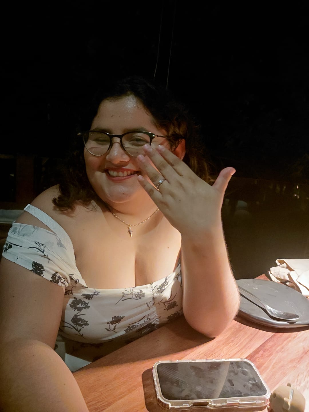 Customer photo review of Anillo Ajustable de Promesa White Heart Plata925