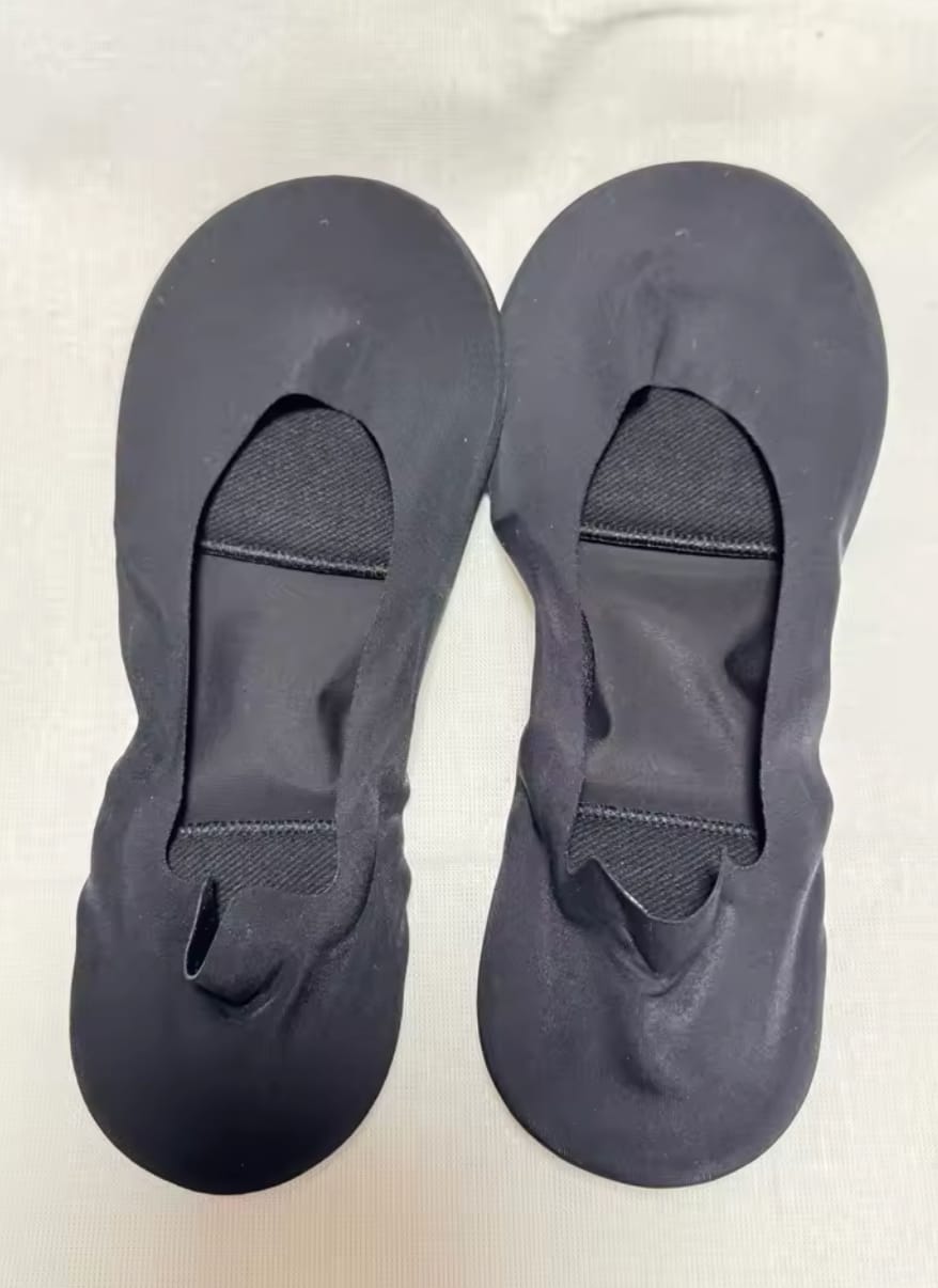 Customer photo review of Invisible No-Show Socks