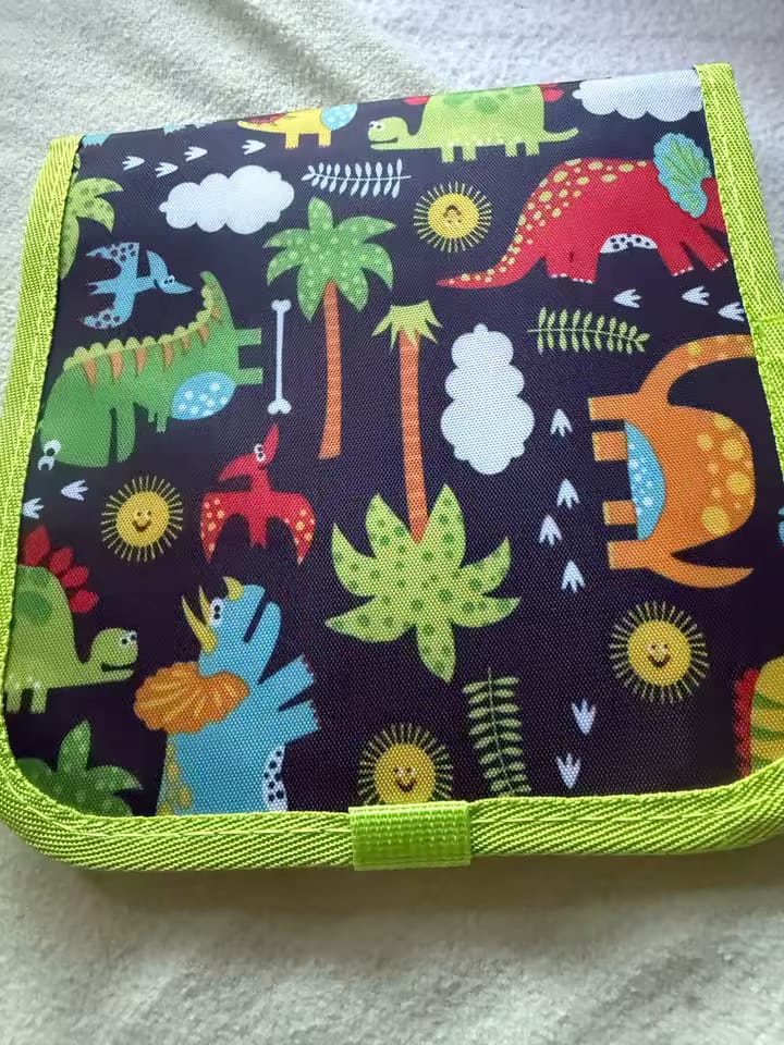 Customer photo review of Montessori Infinity Book™– Un Libro, Infiniti Disegni