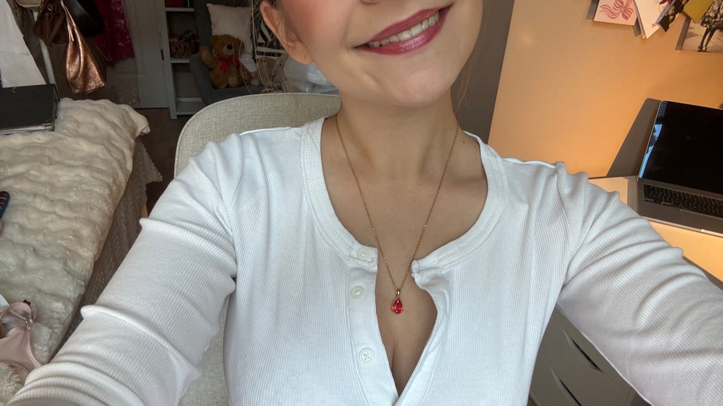 Customer photo review of Eternal Birthstone Kette 18K Vergoldet