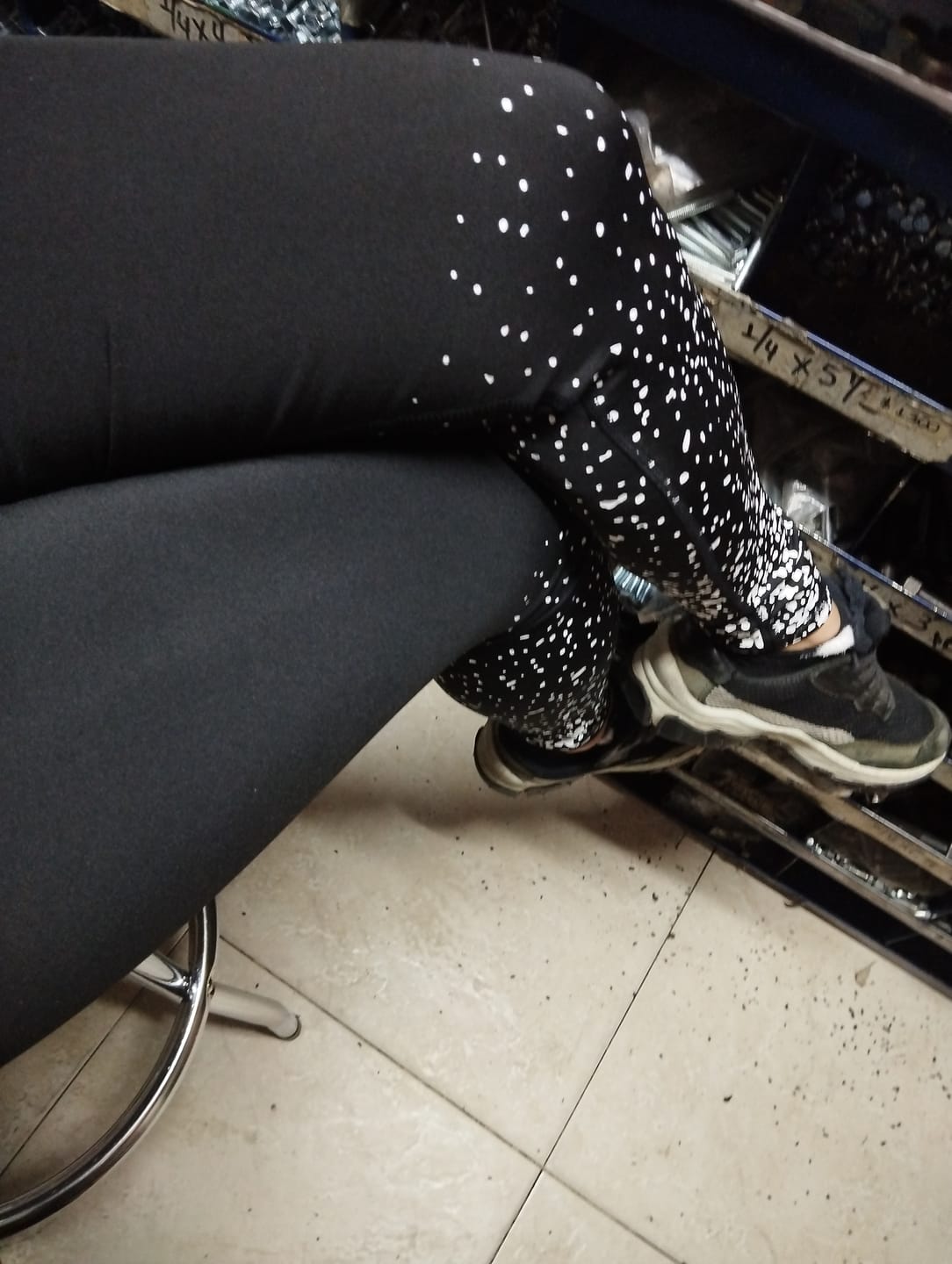 Customer photo review of Noche Floral | Leggin Anti-Celulitis, Anti-Fluidos Con Cintura Alta & Horma Ideal