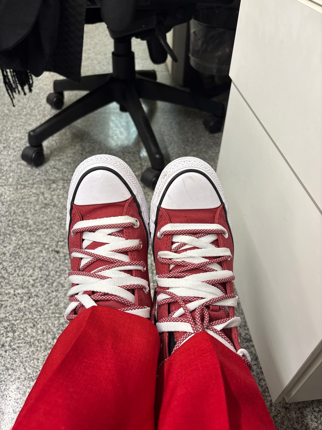 Customer photo review of Zapatilla Converse Chuck Taylor Mujer Rojo