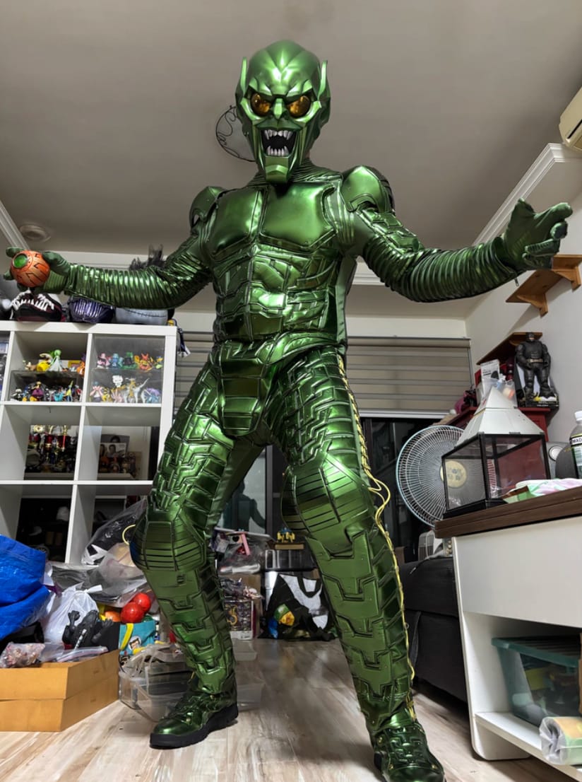 Customer photo review of Marvel Classic Spider-Man Villain Green Goblin Halloween Cosplay Costume