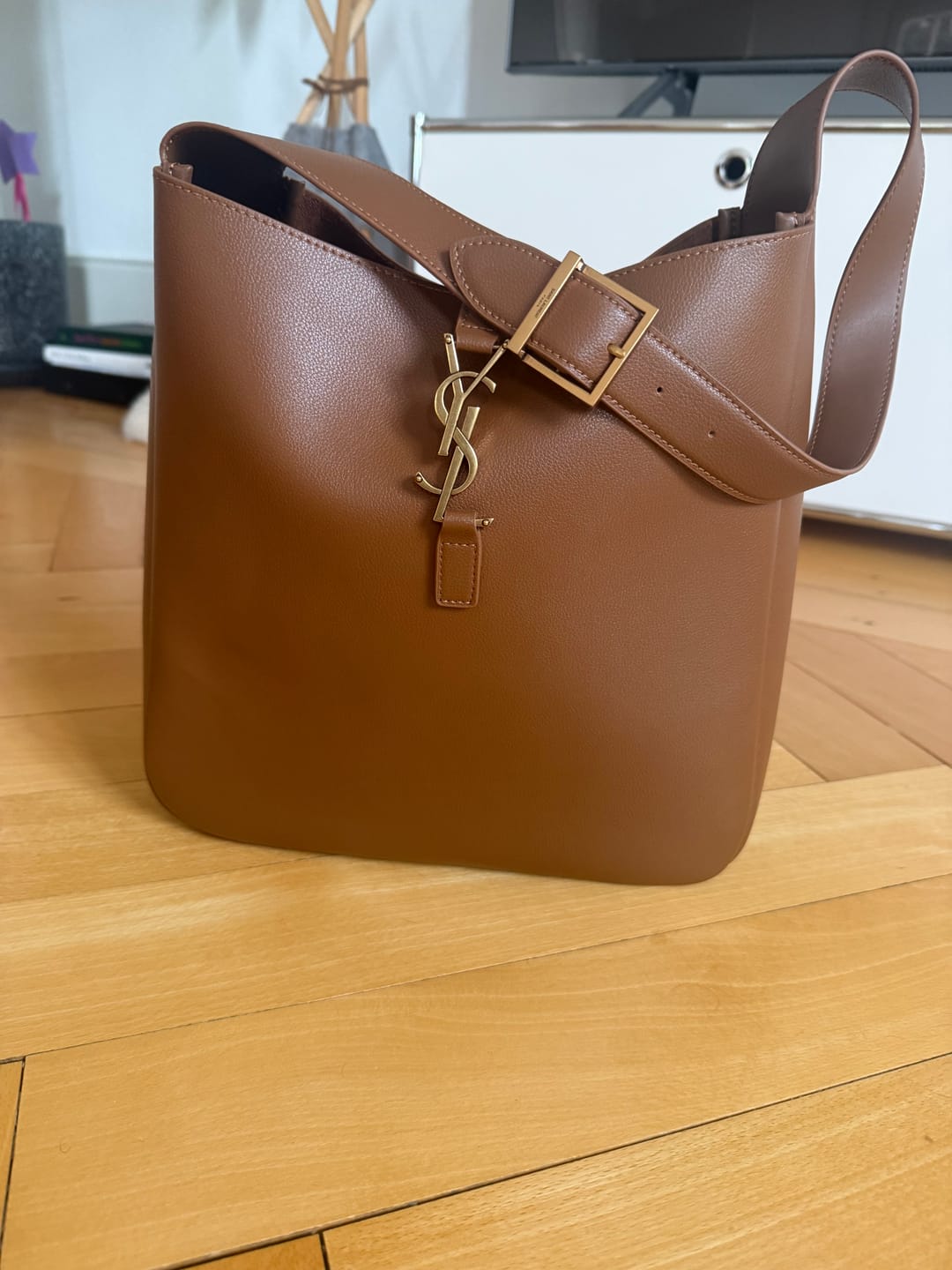 Customer photo review of YSL 2026 Le 5 à 7 Supple Shoulder Bag 31cm Brown Leather