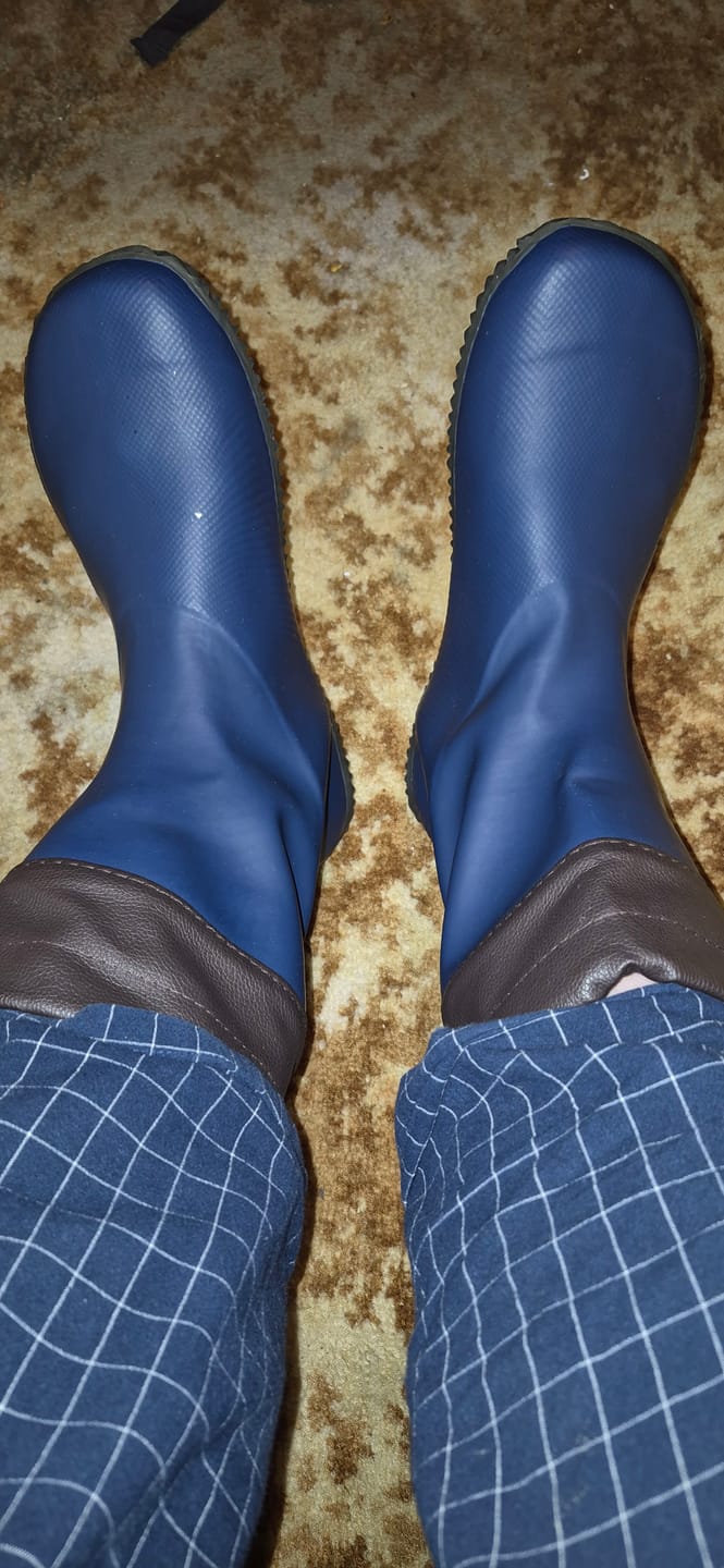 Customer photo review of Brisk Ⅰ - Barefoot Rain Boots