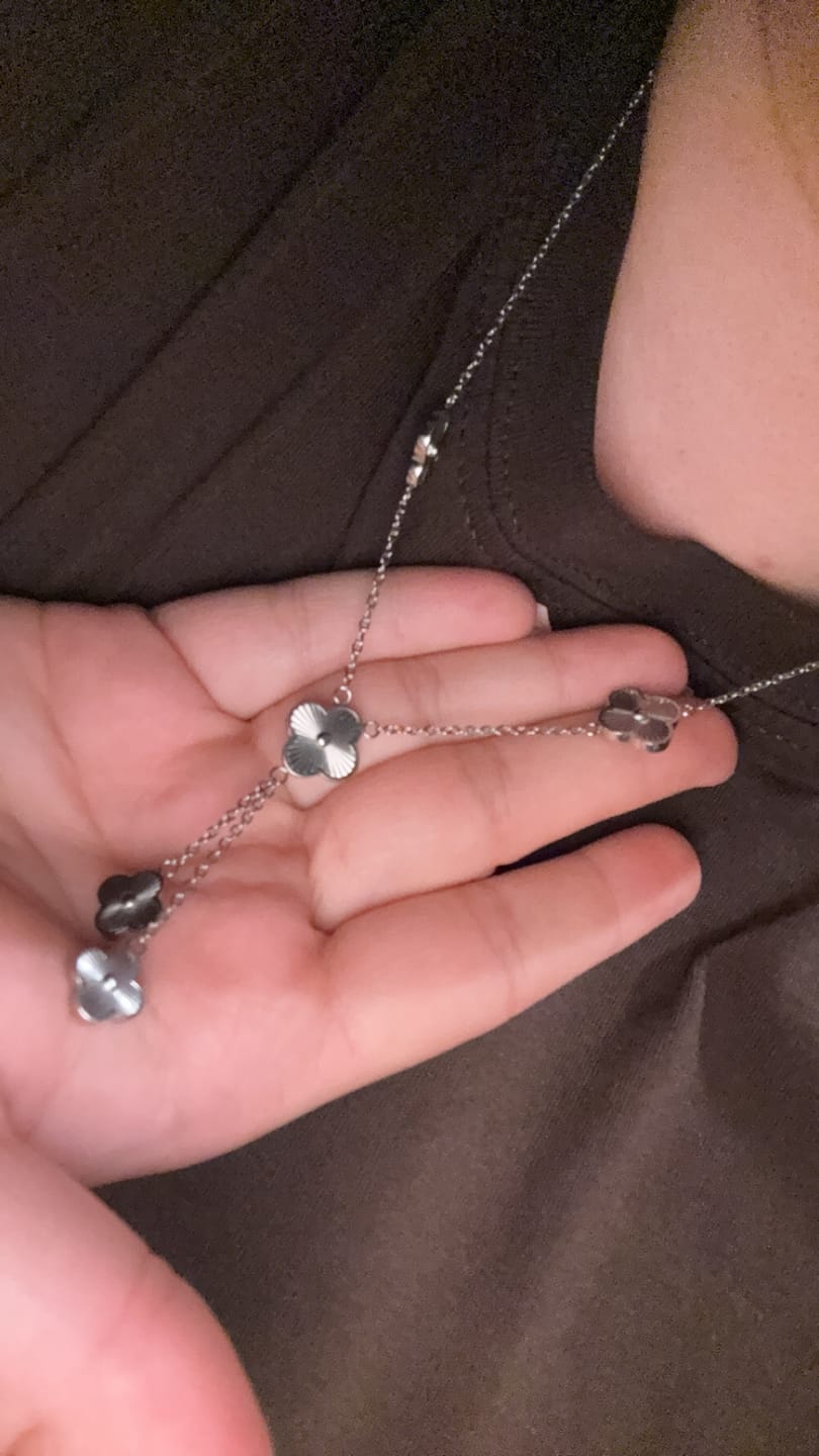 Customer photo review of Clover Deluxe Kette | 18K vergoldet
