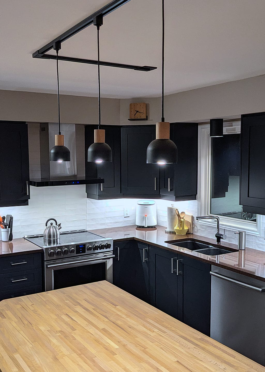 Customer photo review of CAIRO Black & Wood Mini Dome Pendant Light for Kitchen Island & Counter