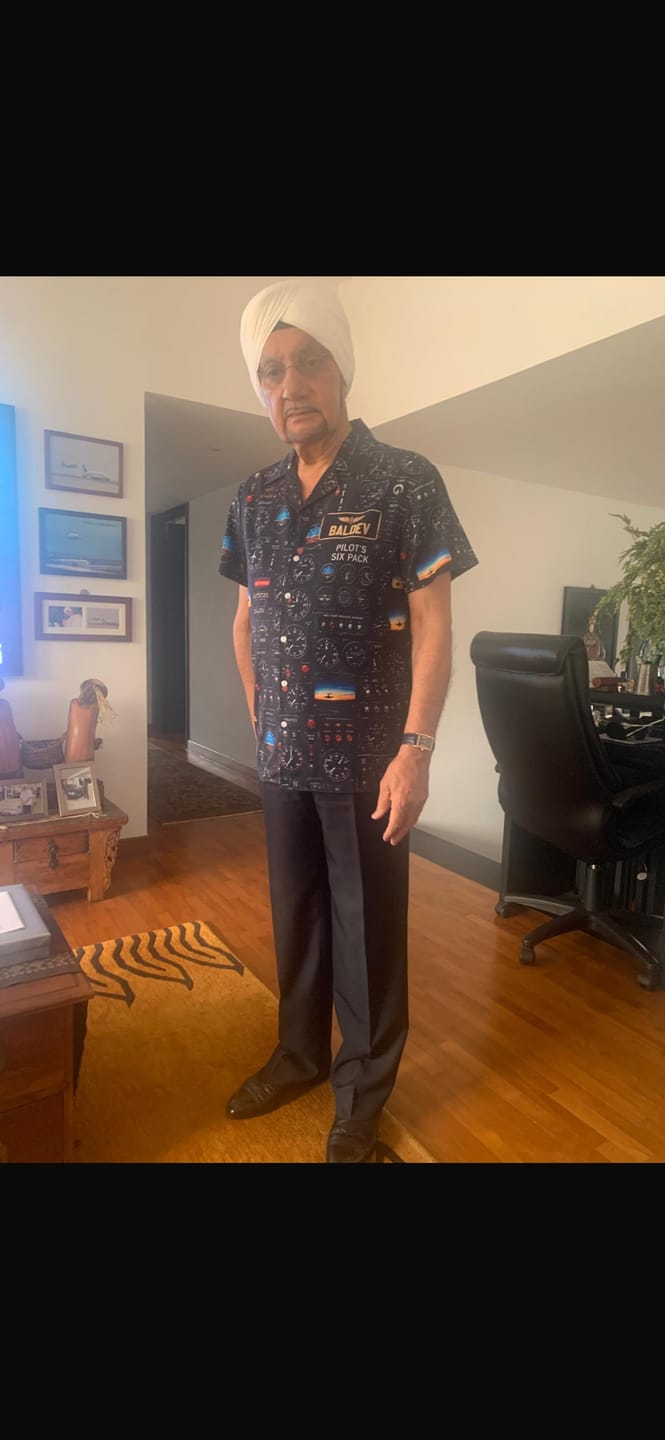 Customer photo review of Born-to-Fly Pilots - Personalized Hawaiian Shirt, Gift For Pilots