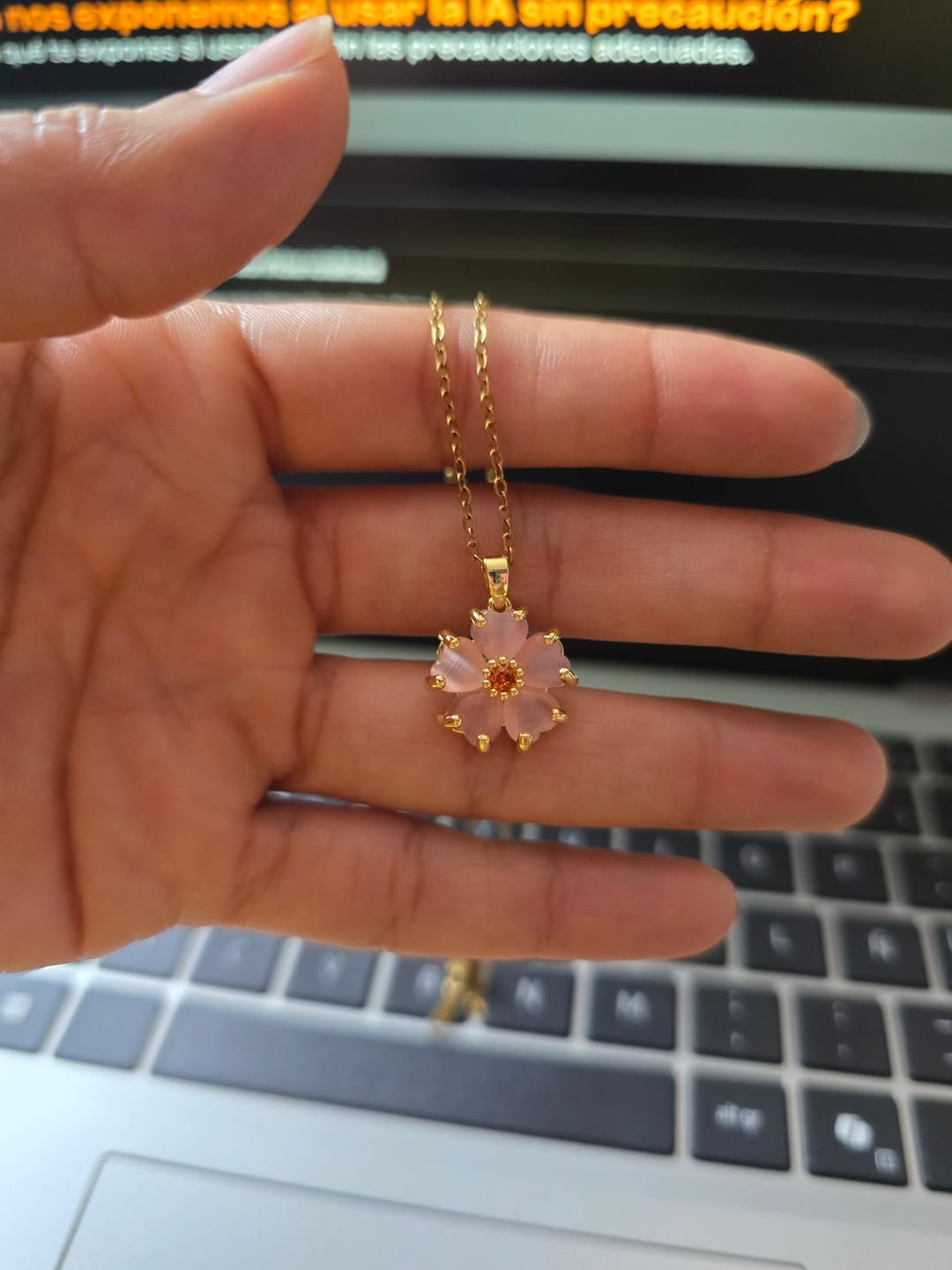 Customer photo review of Collar Sakura Shine