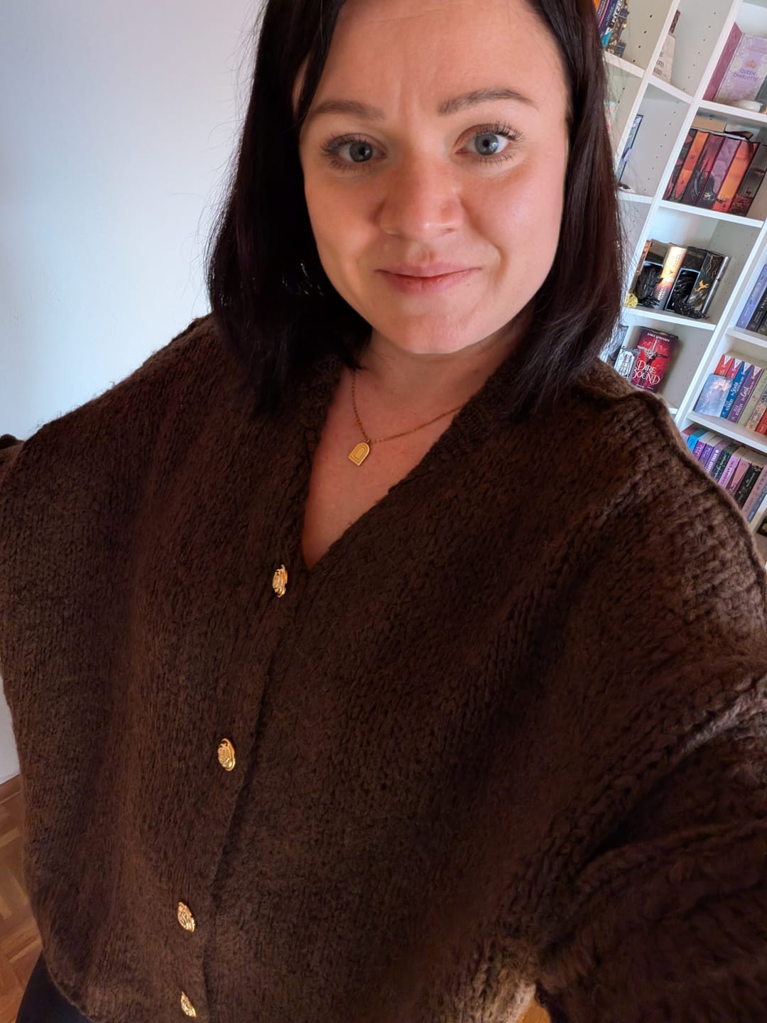 Customer photo review of Strickjacke SUPER SOFT dunkelbraun mit Knopfleiste LONG