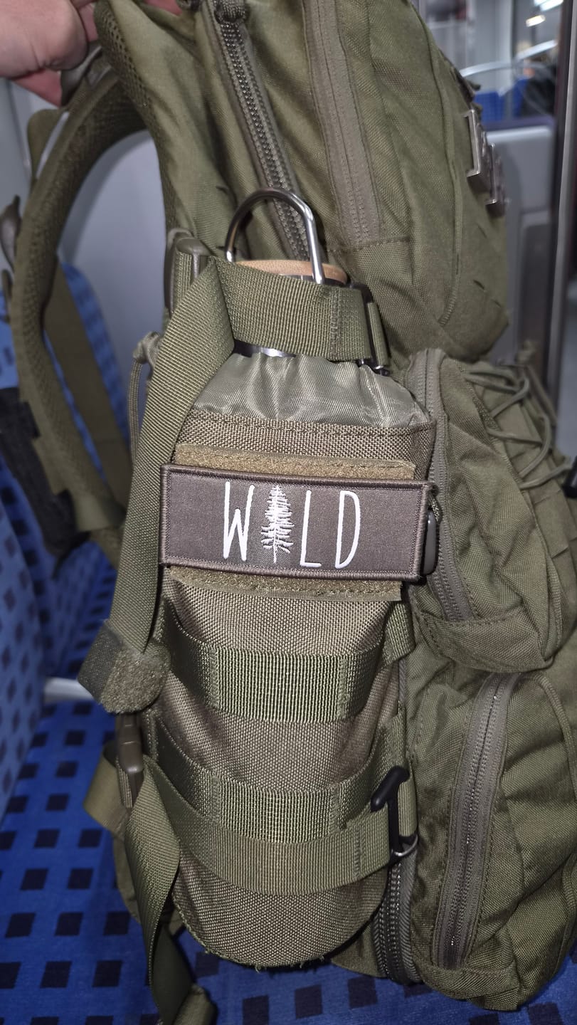 Customer photo review of SMALL PATCH WILD (olivgrau)