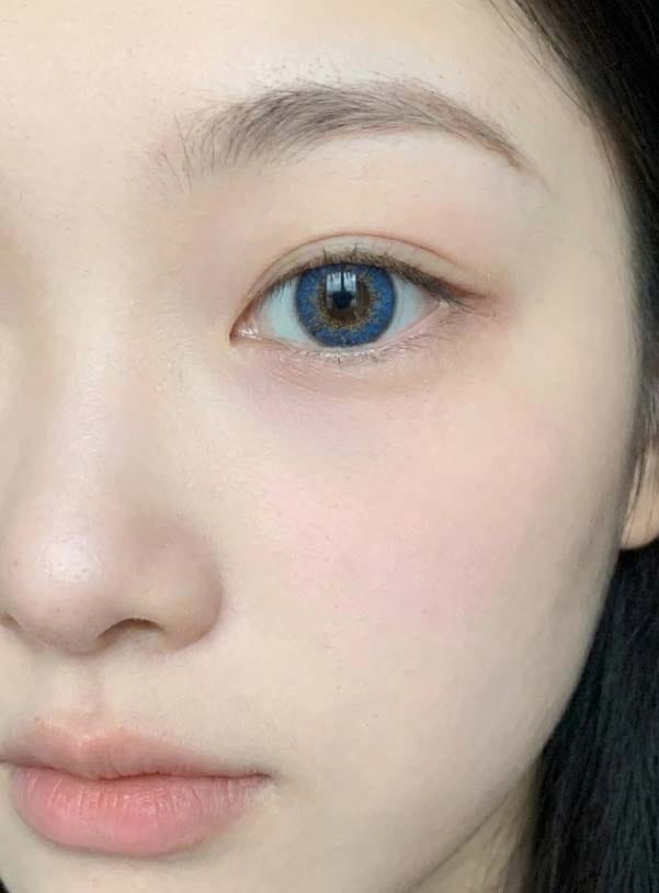 Customer photo review of Bunny 3Color Blue (2Pcs) 6 Month Contact Lenses