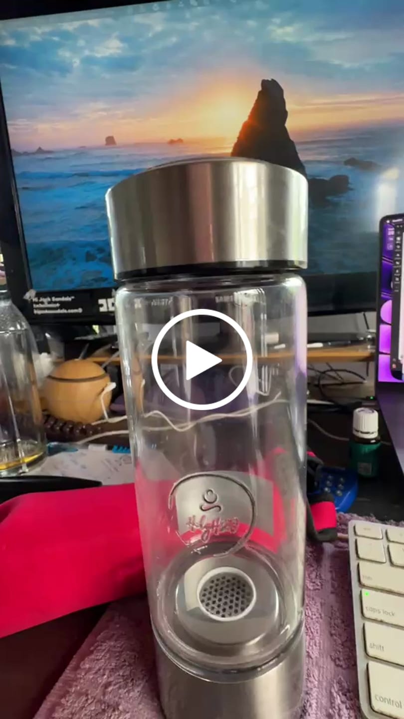 Customer video review of Hydronizer | Australia's Highest-Rated SPE PEM Hydrogen Water Bottle by HolyH₂O™