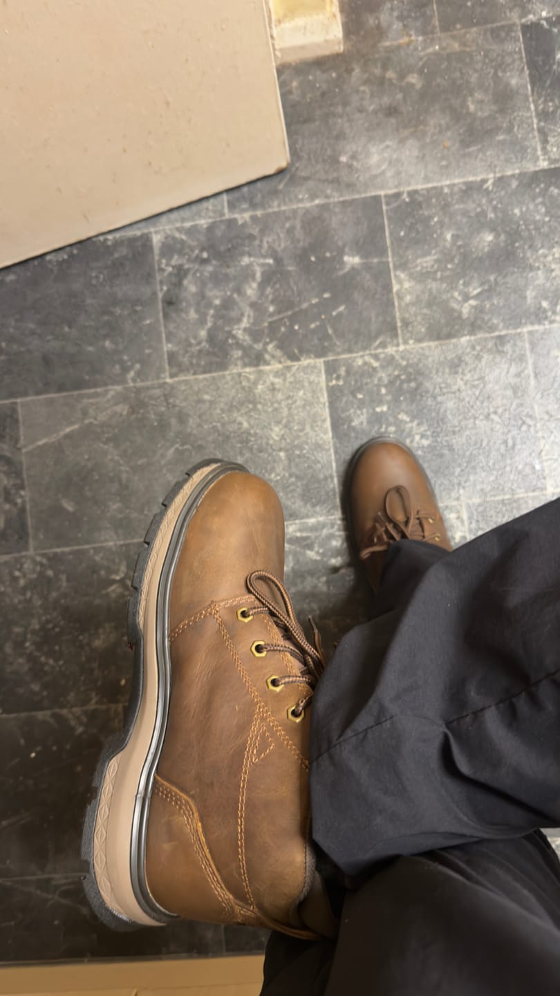 Customer photo review of Exposition 4.5" Safety Boot S3 Pyramid