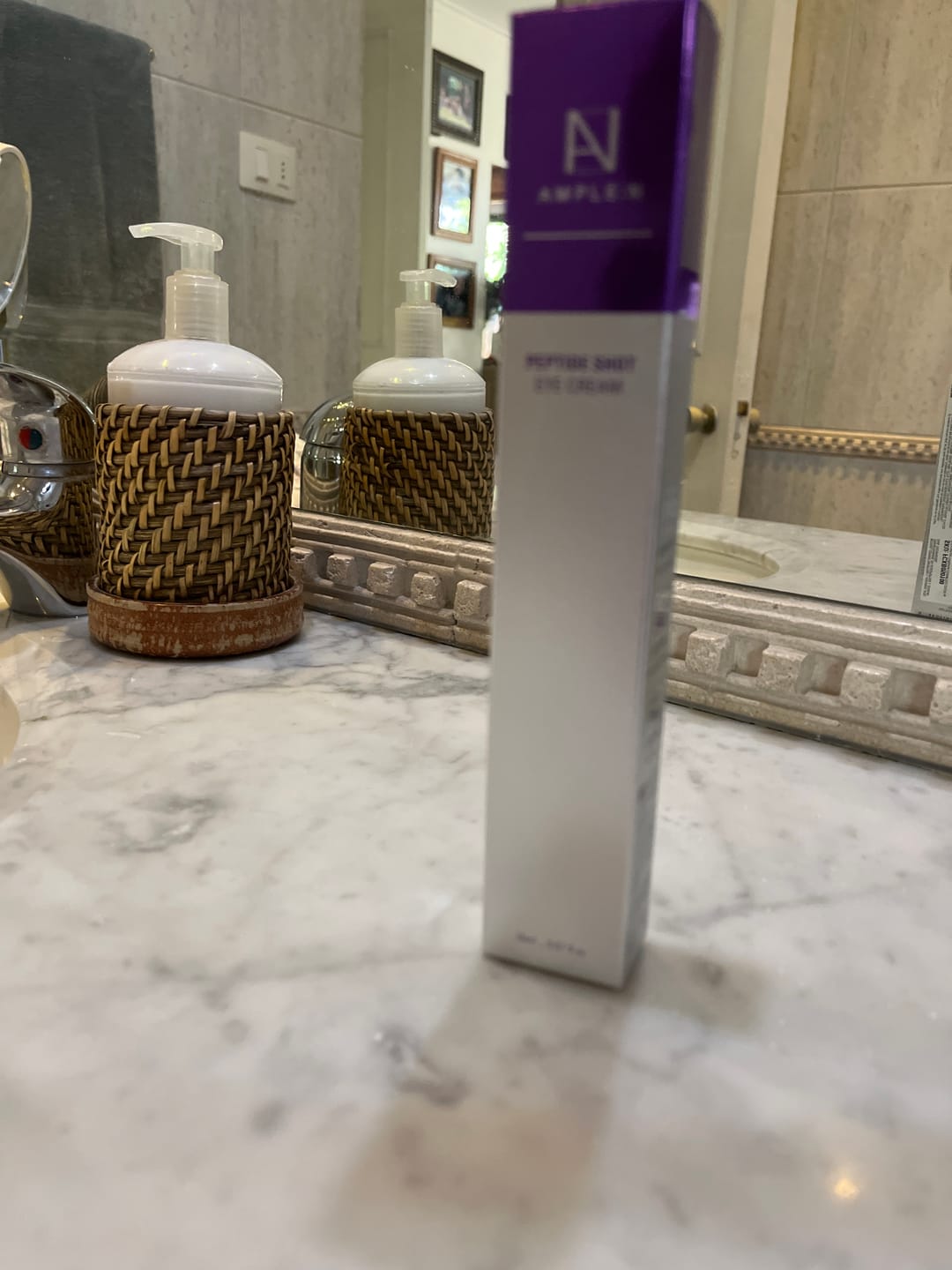 Customer photo review of Contorno de Ojos Reafirmante con Péptidos y Retinol Antiedad AMPLEN 20 ml