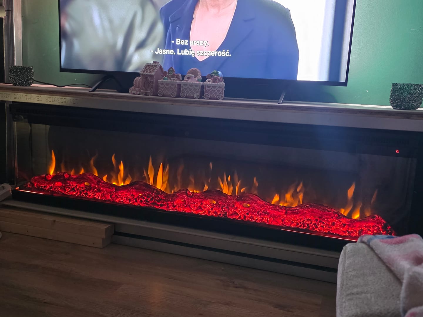 Customer photo review of EVIQ Elektrische sfeerhaard 3D Platina 65″ inch – 165 cm