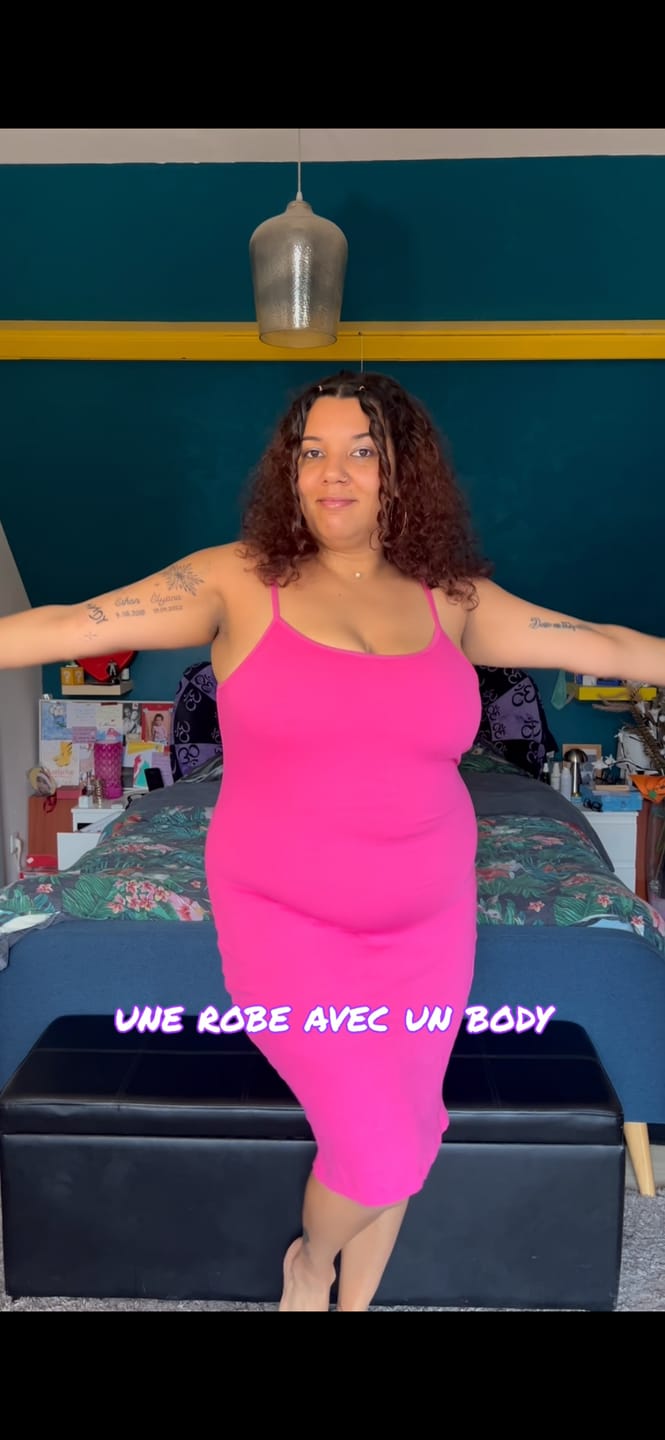 Customer photo review of Robe Courte Gainante Amincissante