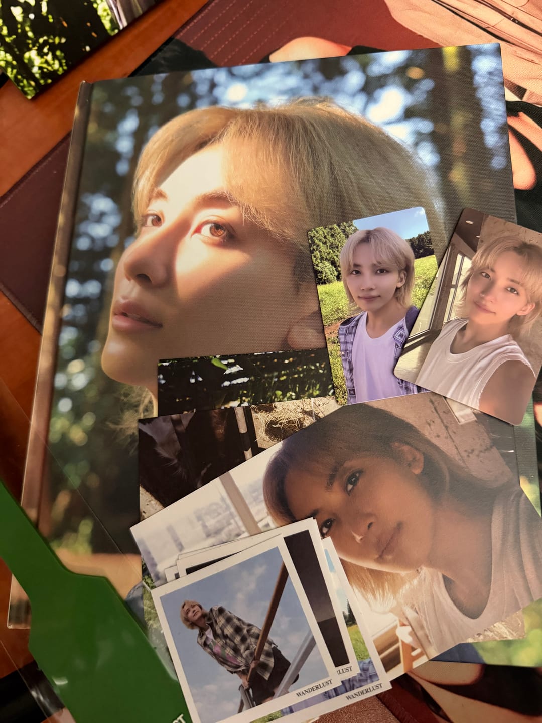 Customer photo review of SEVENTEEN JEONGHAN - WANDERLUST PHOTOBOOK