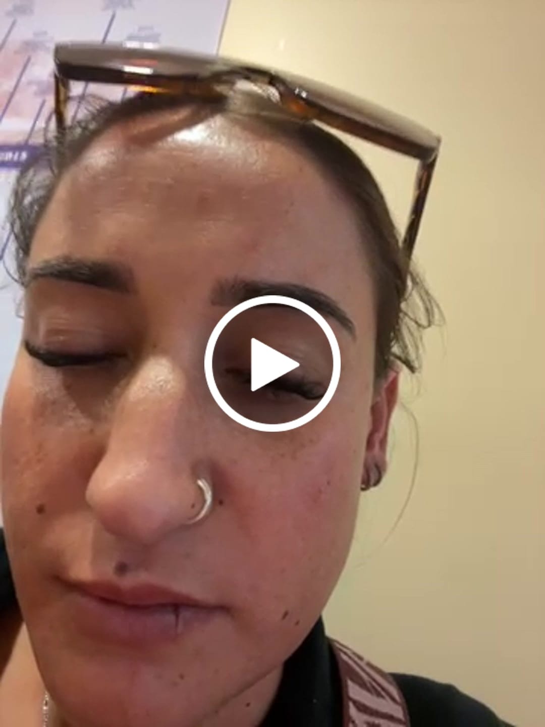 Customer video review of Infinaluxe Pre-Glued Lash Extensions