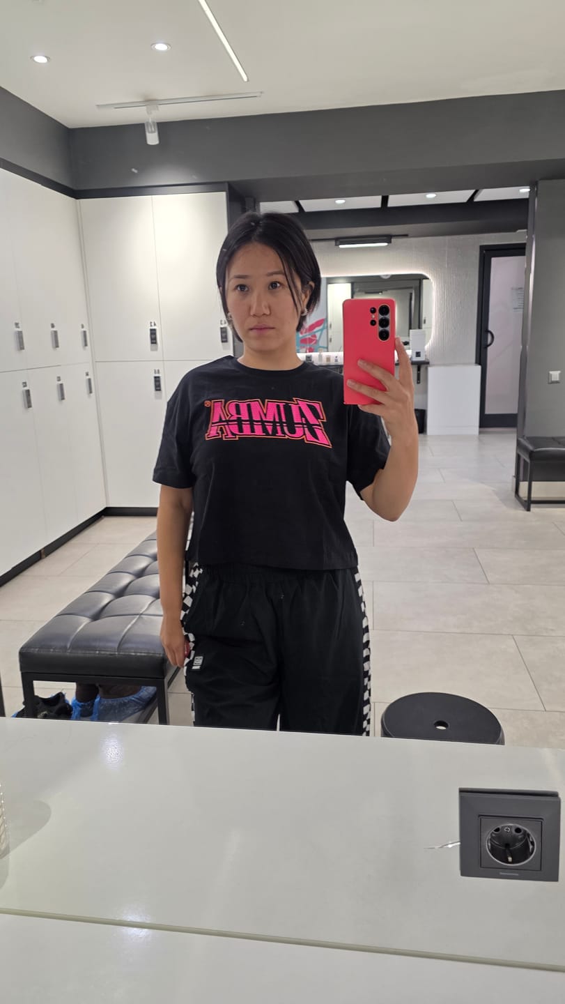 Customer photo review of Dale-Z Crew Neck Crop Top
