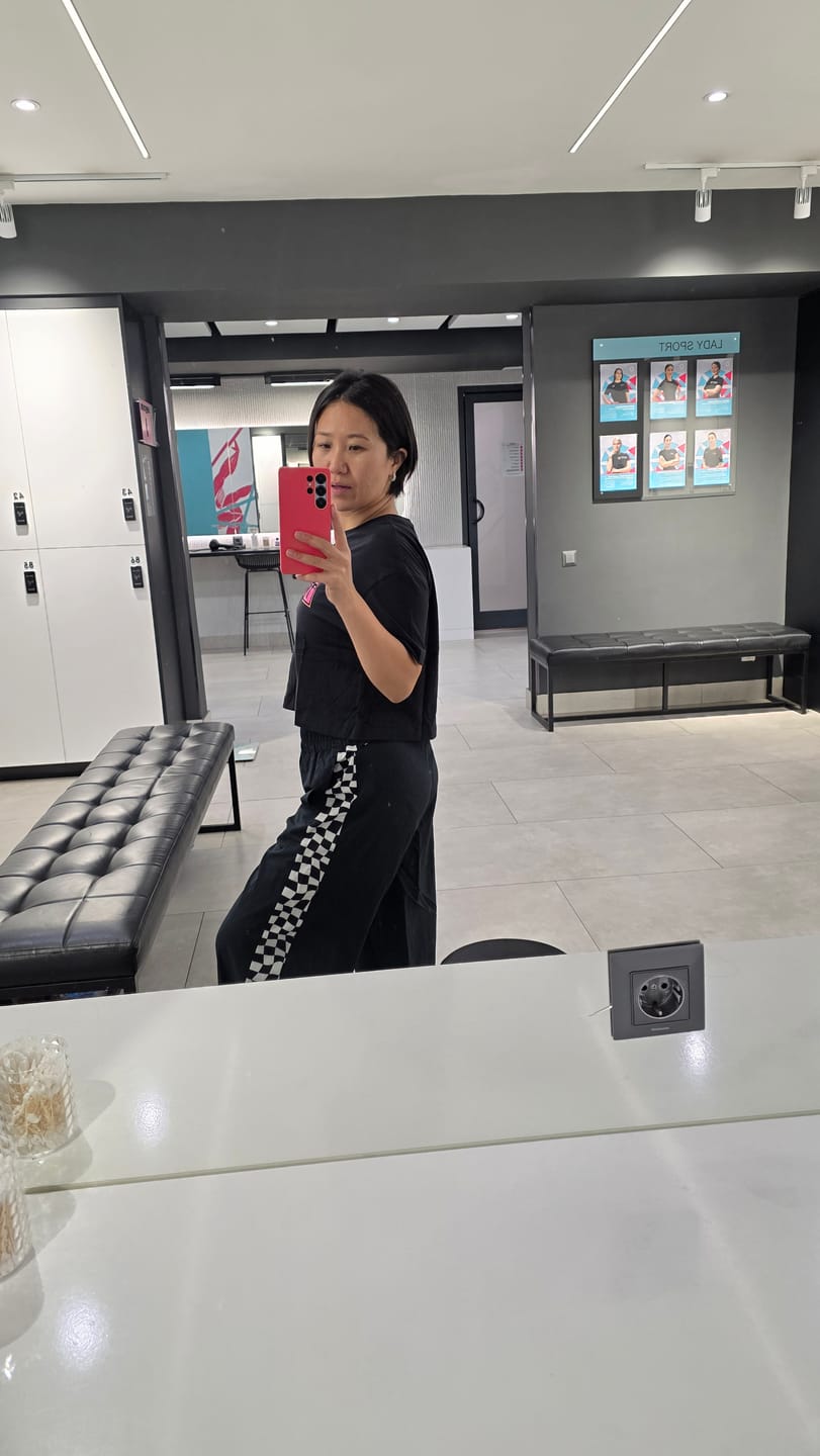 Customer photo review of Electric Feel Wide Track Pants