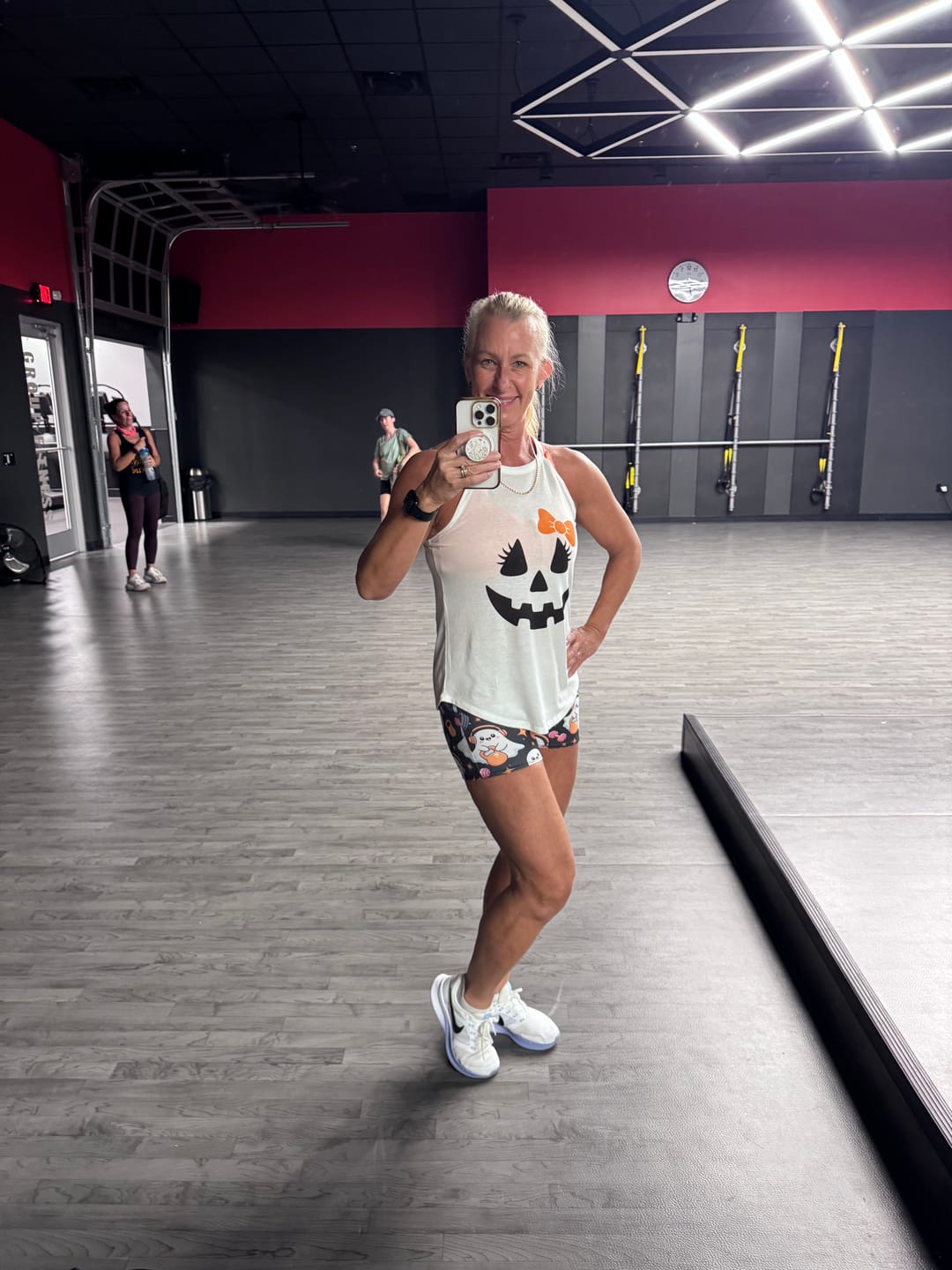 Customer photo review of Jackolantern Fitted Rocker Tank