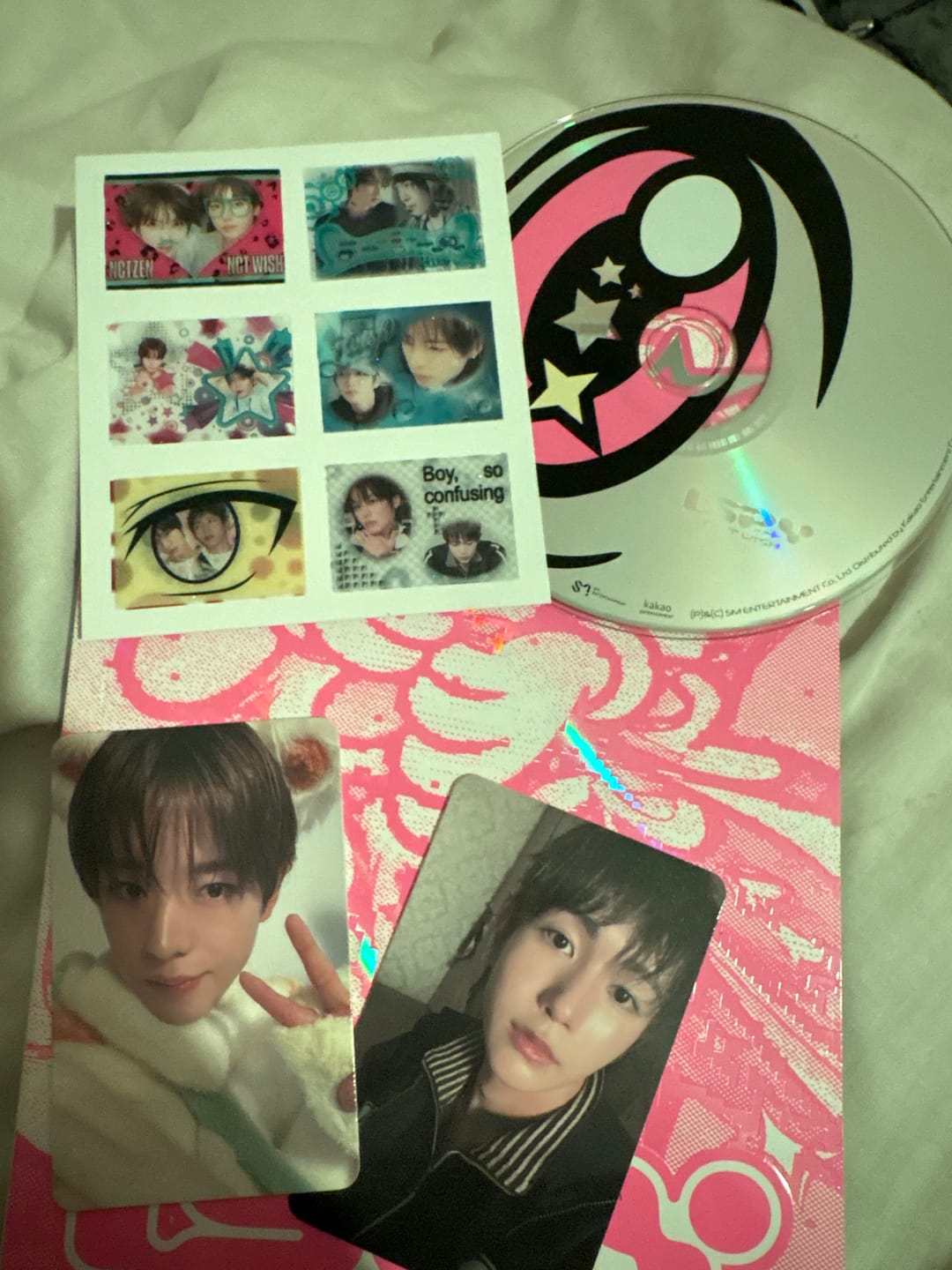 Customer photo review of [PRE-ORDER] NCT WISH – 4th Mini Album [I SPY] (Deluxe Book Ver.)