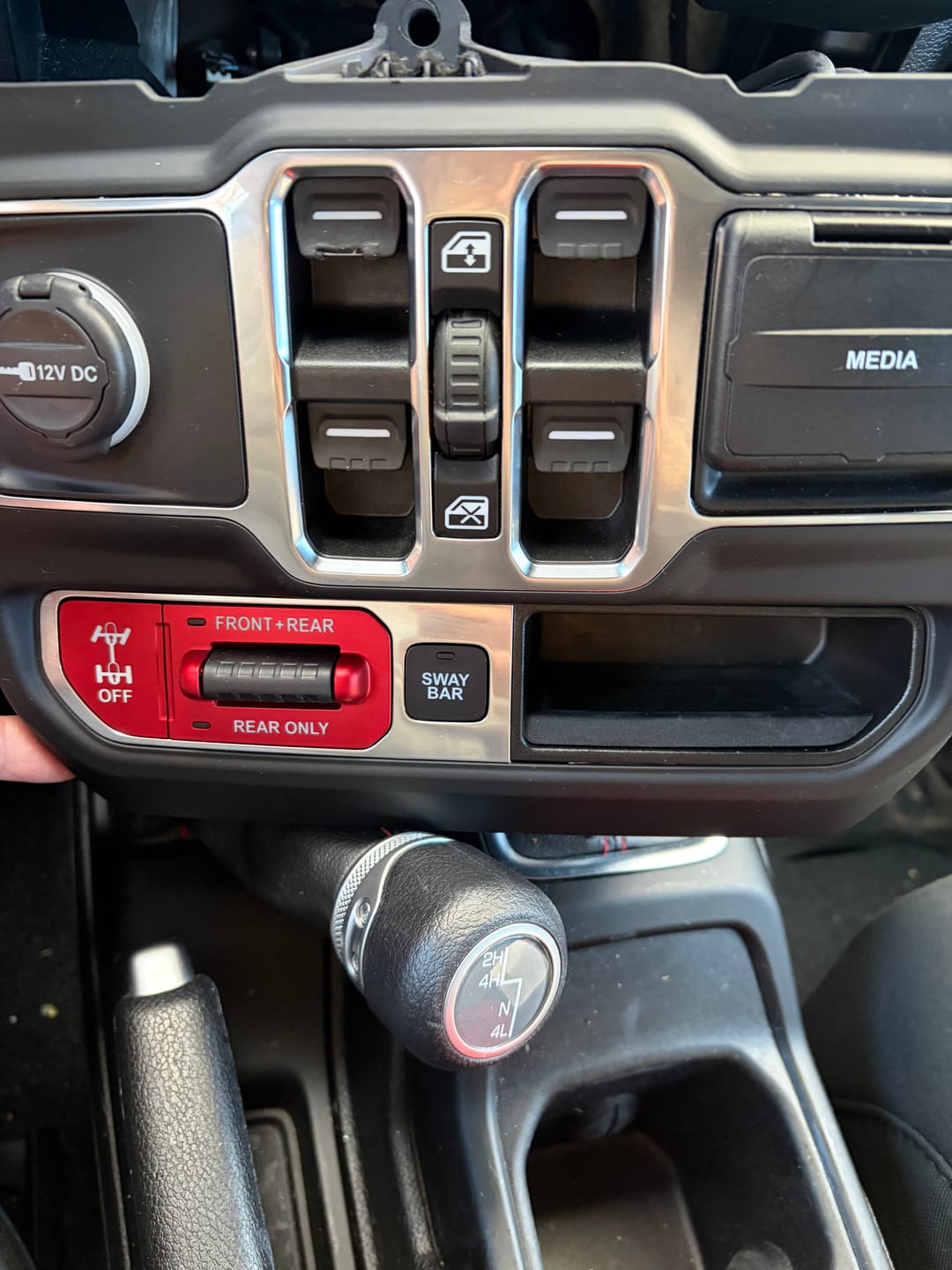 Customer photo review of Voswitch JL300 Lower Dash Switch Panel for Jeep JL Wrangler 2018+ and Gladiator 2020+