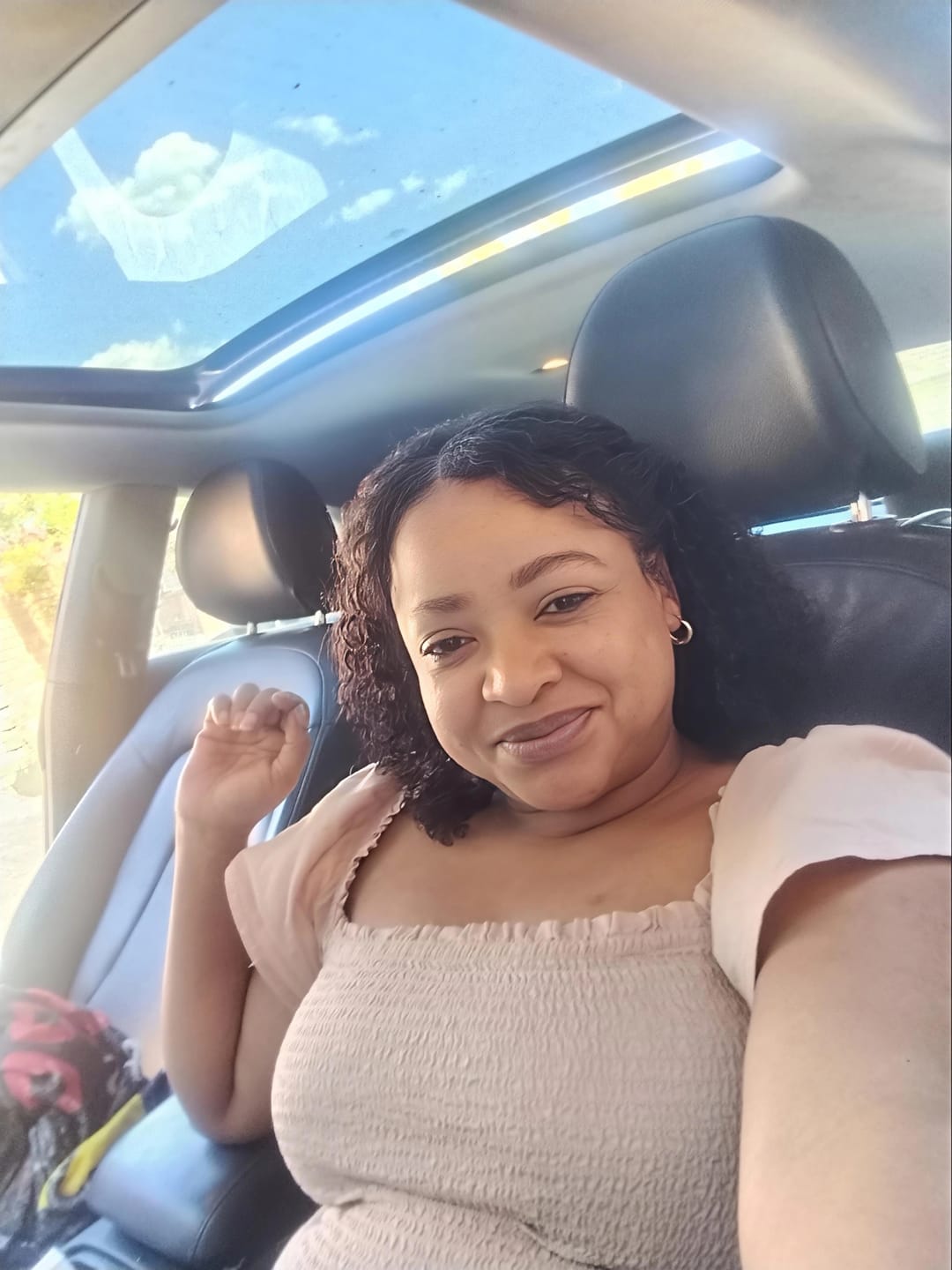 Customer photo review of Brazilian Crown Kinky Curl Hair Bundle