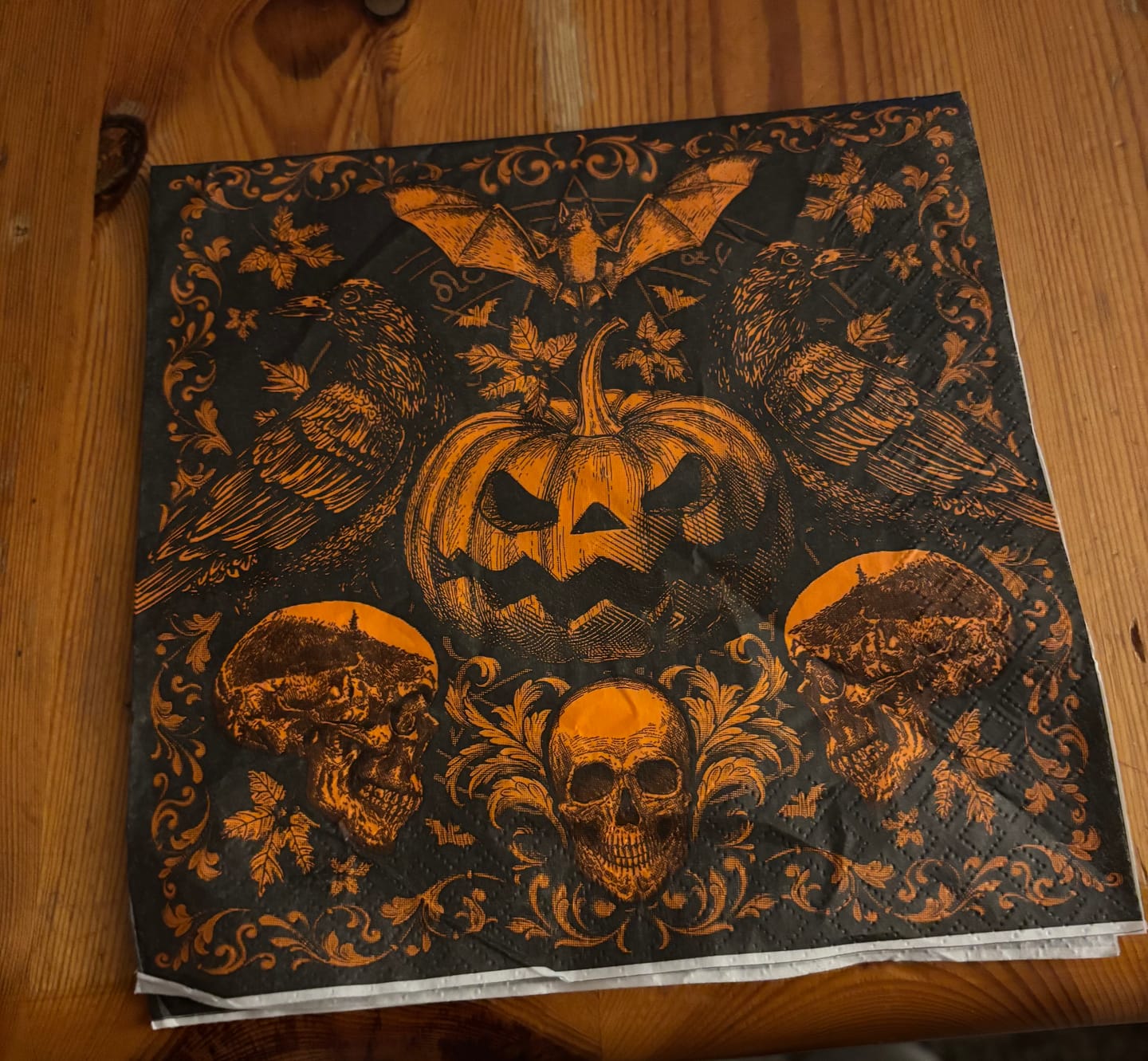 Customer photo review of Halloween Servietten – 4 Designs (Kürbis, Gothic, Candy, Monster)