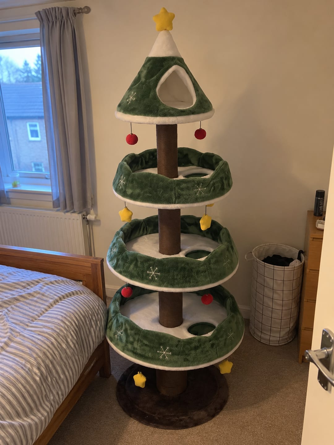 Customer photo review of MichiTree© Christmas Tree for Cats