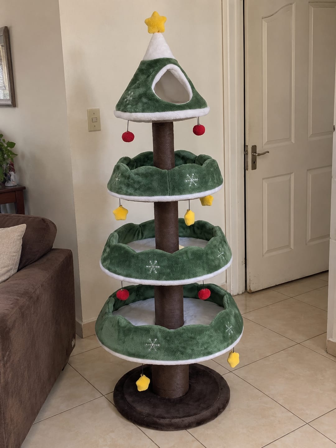 Customer photo review of MichiTree© Christmas Tree for Cats