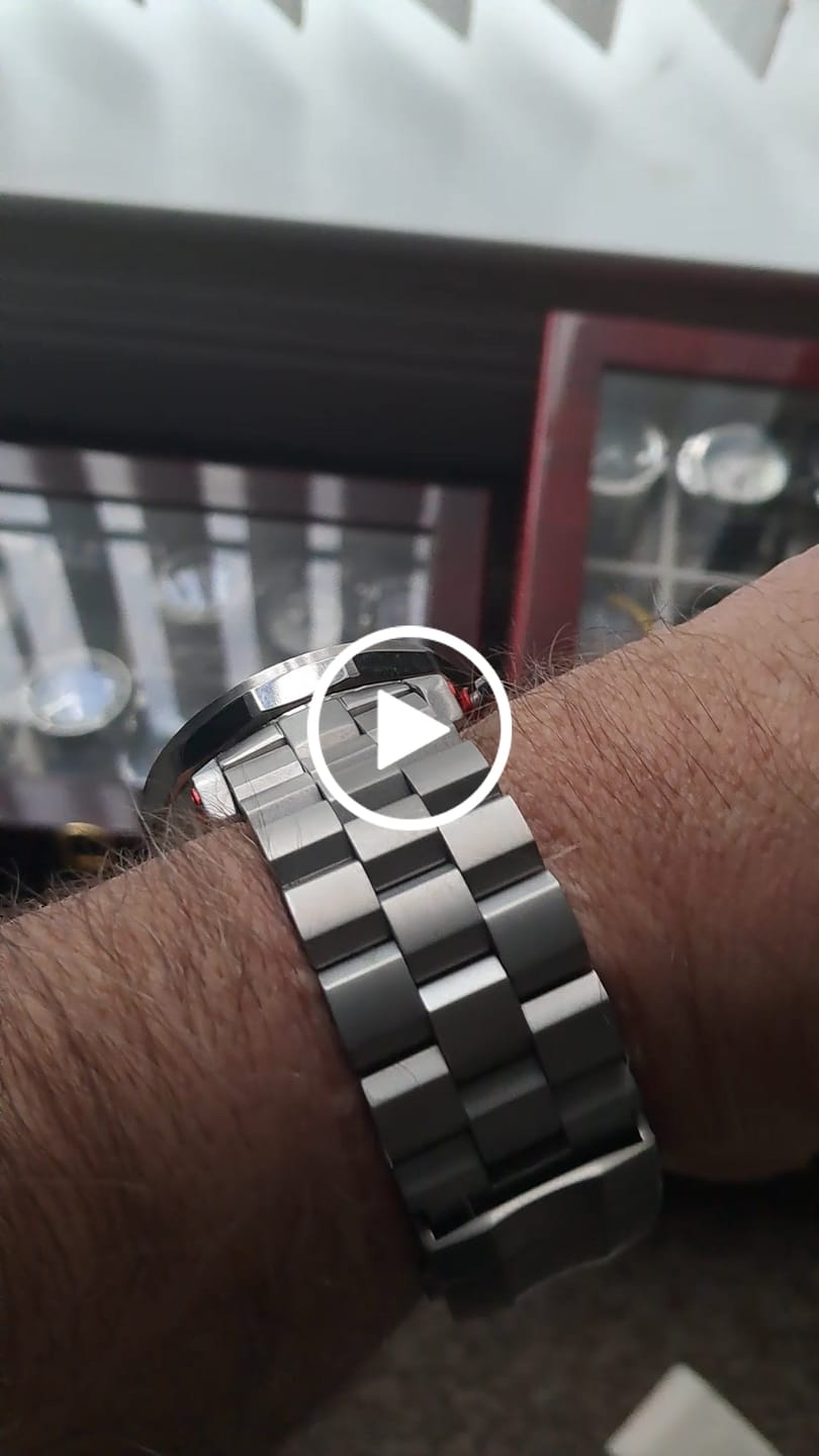 Customer video review of LUNOKHOD 2 MATT STAINLESS STEEL BRACELET 25mm