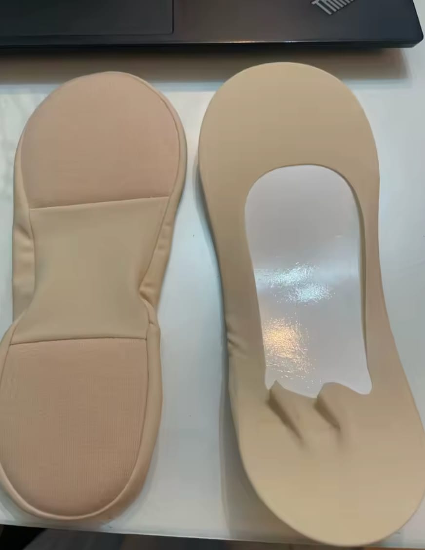 Customer photo review of Invisible No-Show Socks