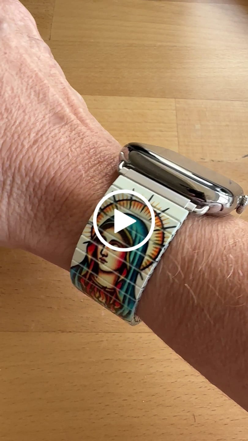 Customer video review of Calaveras -  Sagrado Corazón - Banded™️ for Smart Watch