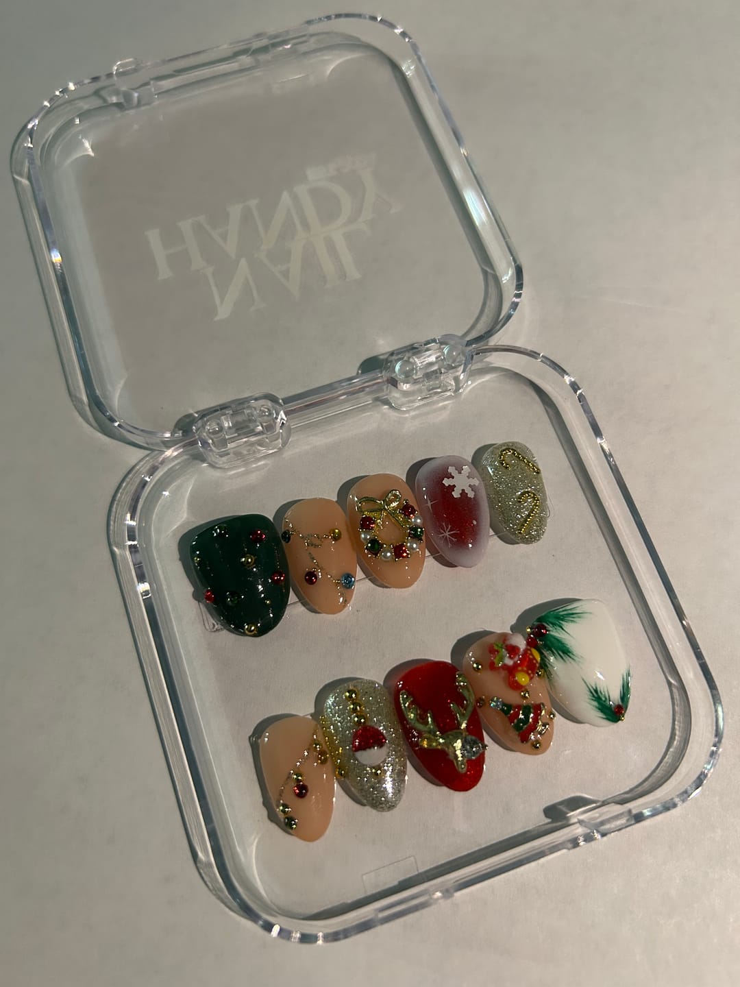 Customer photo review of Jewel Noel Christmas Glitter Press-On Nails