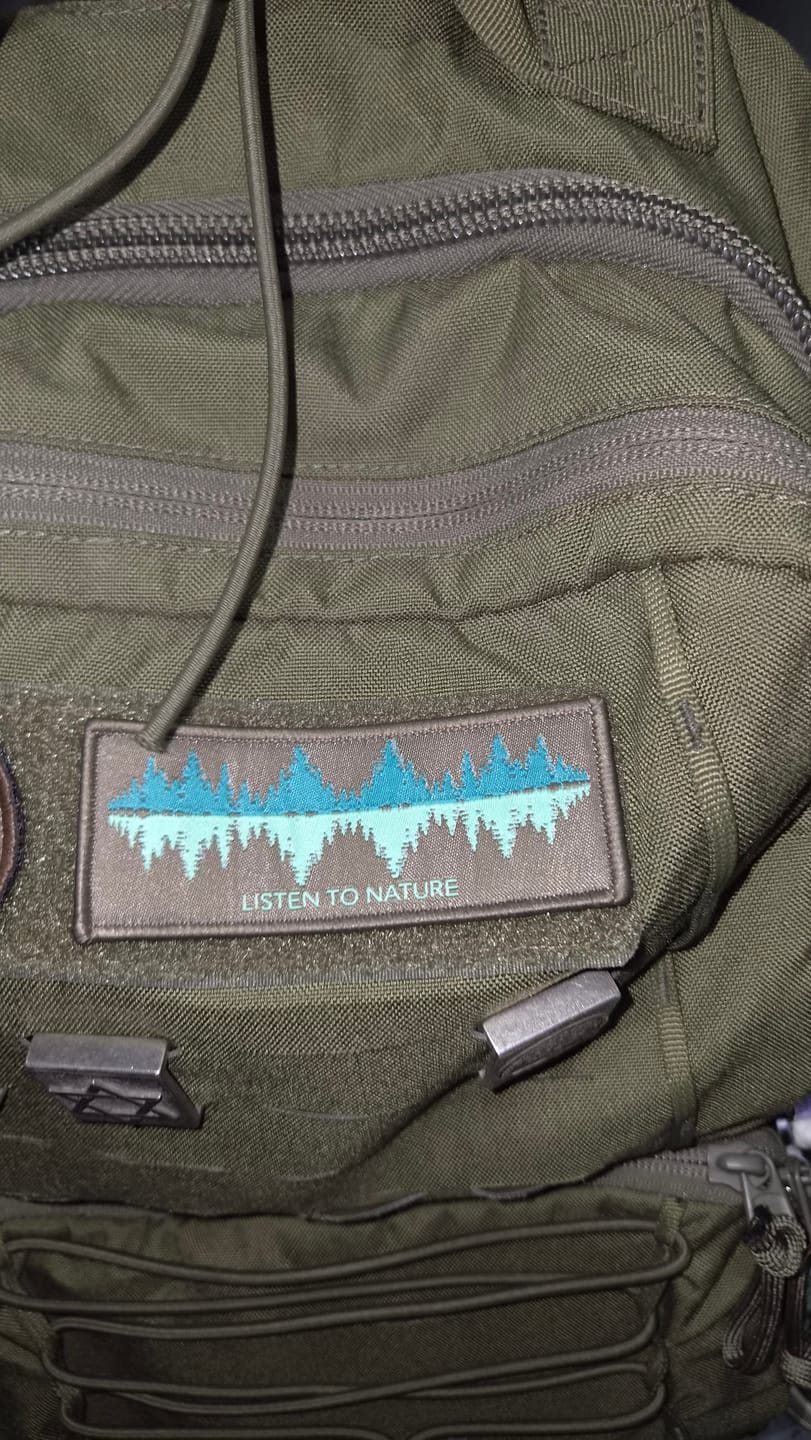 Customer photo review of SMALL PATCH Listen To Nature (olivgrau)