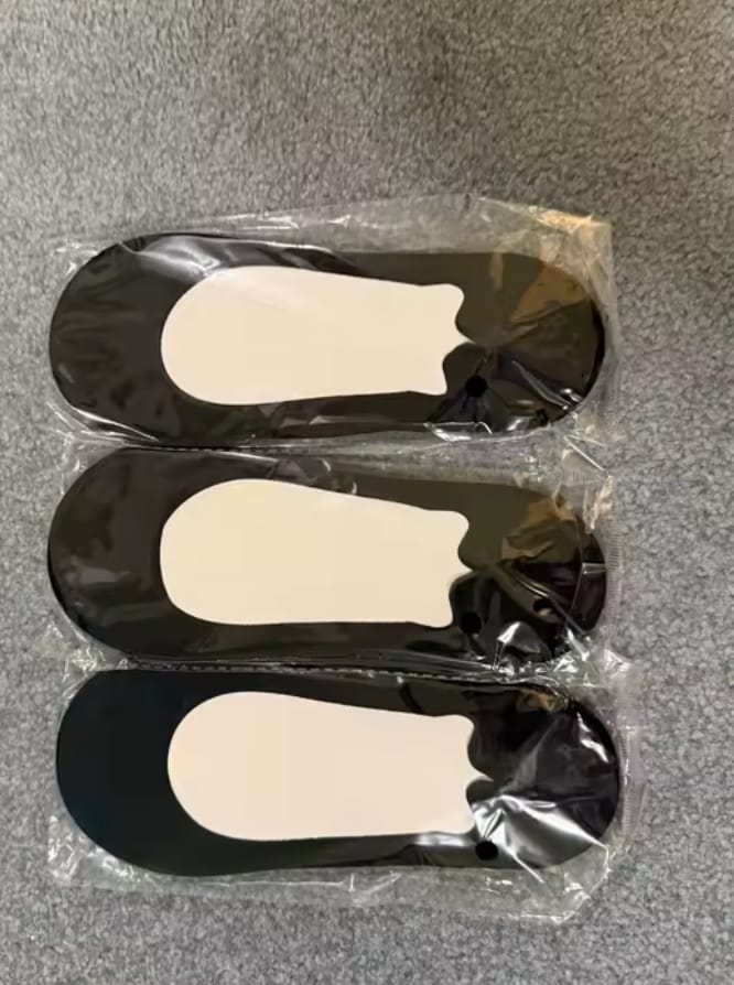 Customer photo review of Invisible No-Show Socks