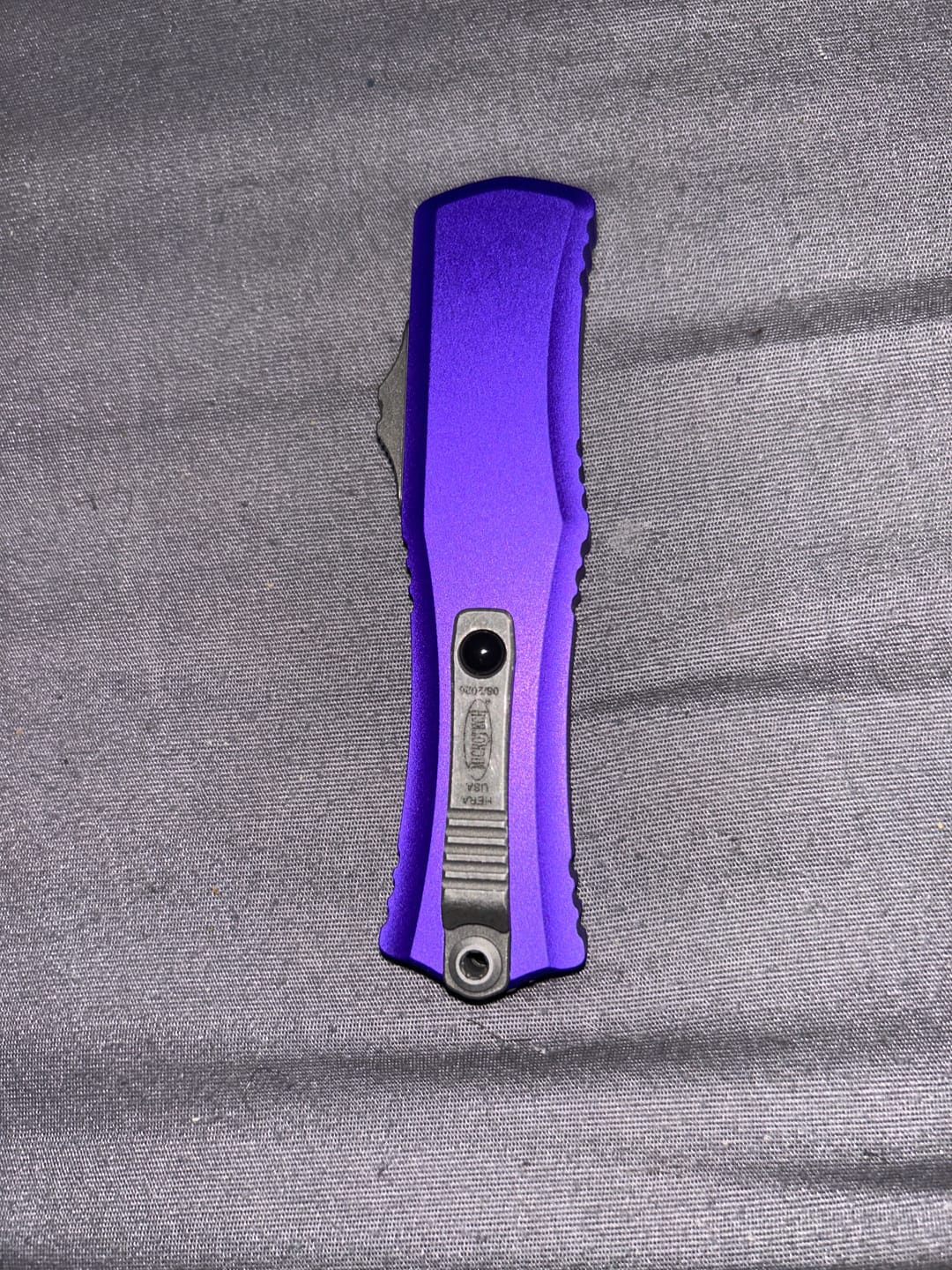 Customer photo review of Microtech Hera II Mini S/E OTF, Purple Aluminum, 3" M390MK Apocalyptic, Blade Show West 2026, Made in USA (1703M-10APPU)
