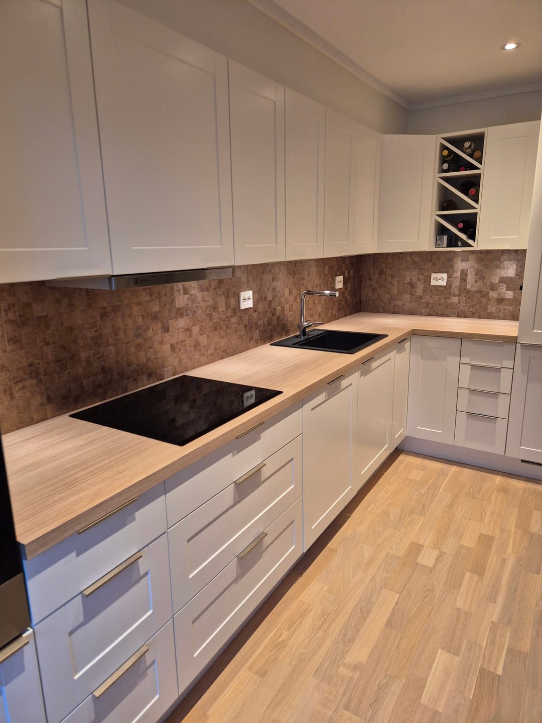 Customer photo review of Tropea Oak kontaktplast